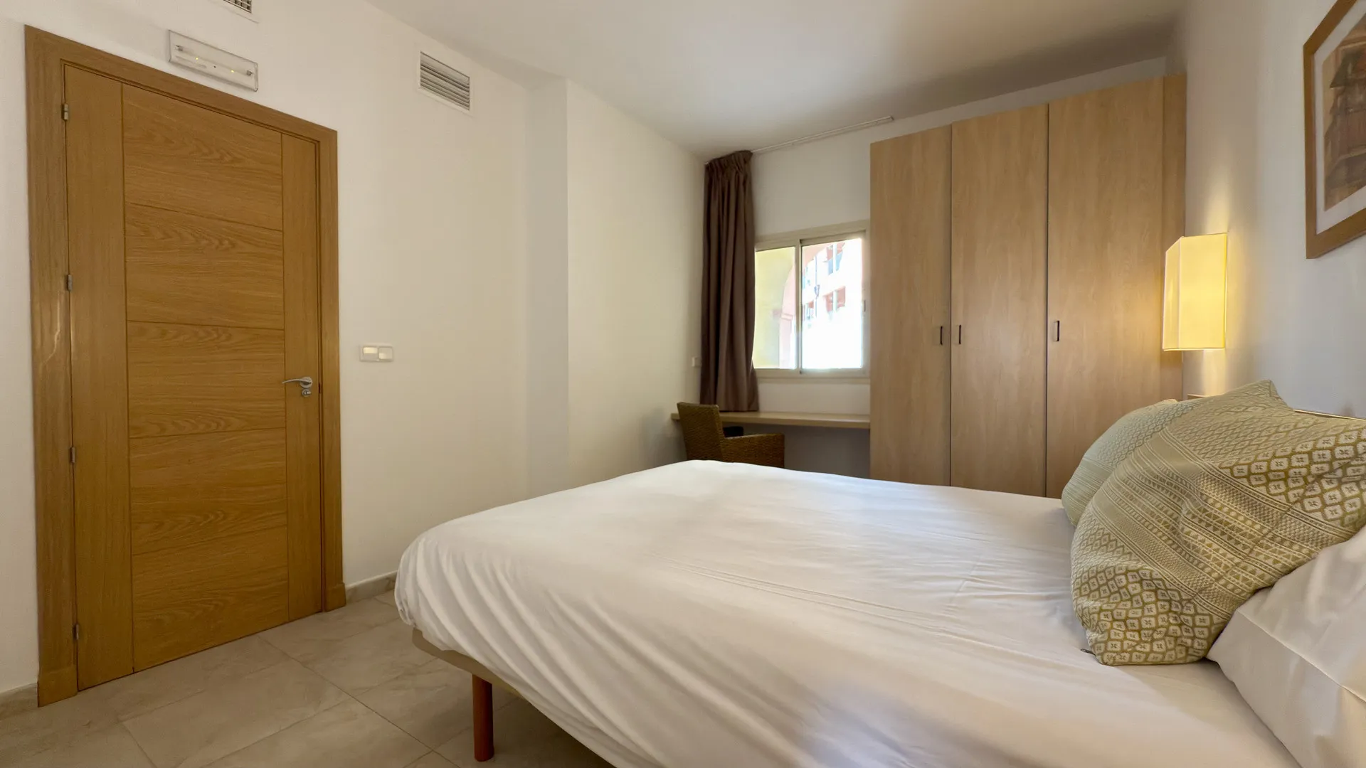 Comprar apartamento planta baja en Bahia de las Rocas con 2 dormitorios