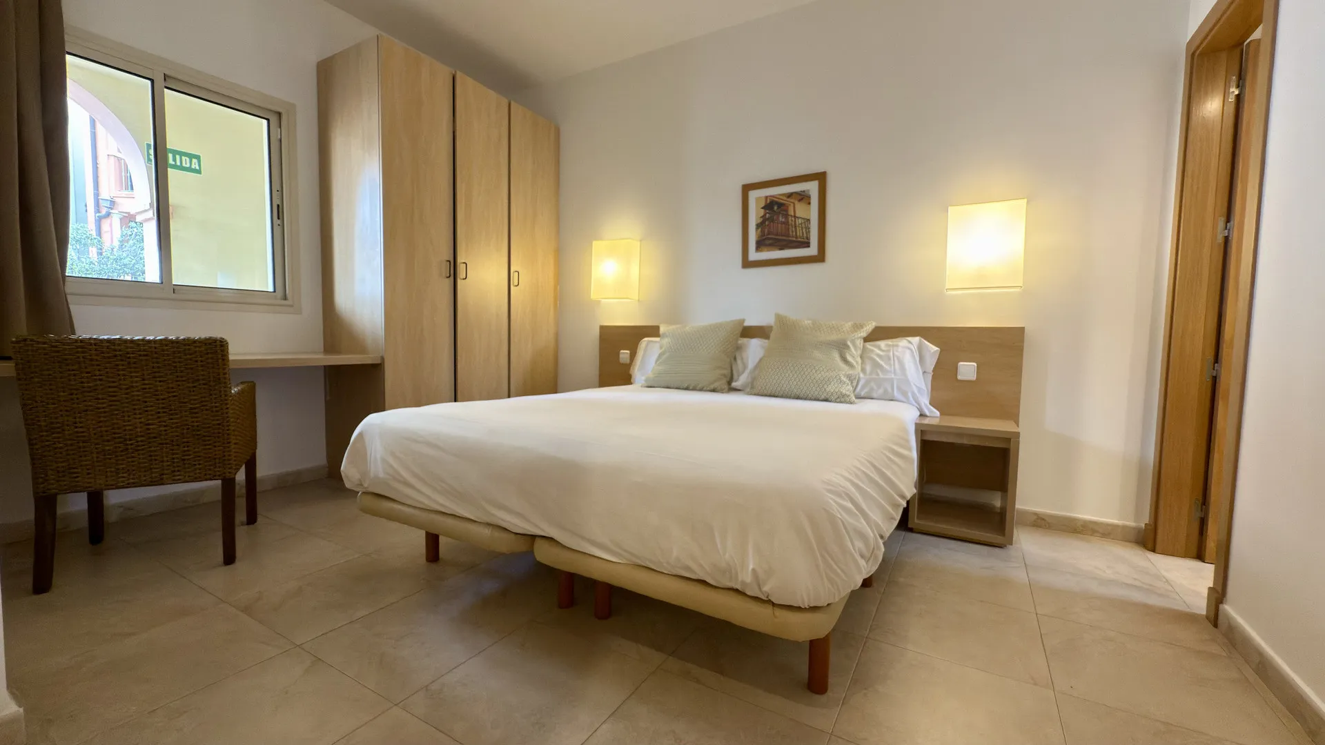 Comprar apartamento planta baja en Bahia de las Rocas con 2 dormitorios