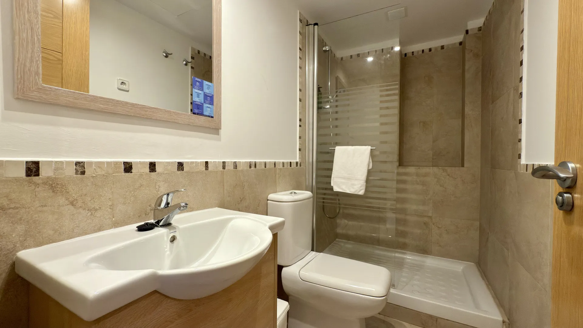 Comprar apartamento planta baja en Bahia de las Rocas con 2 dormitorios