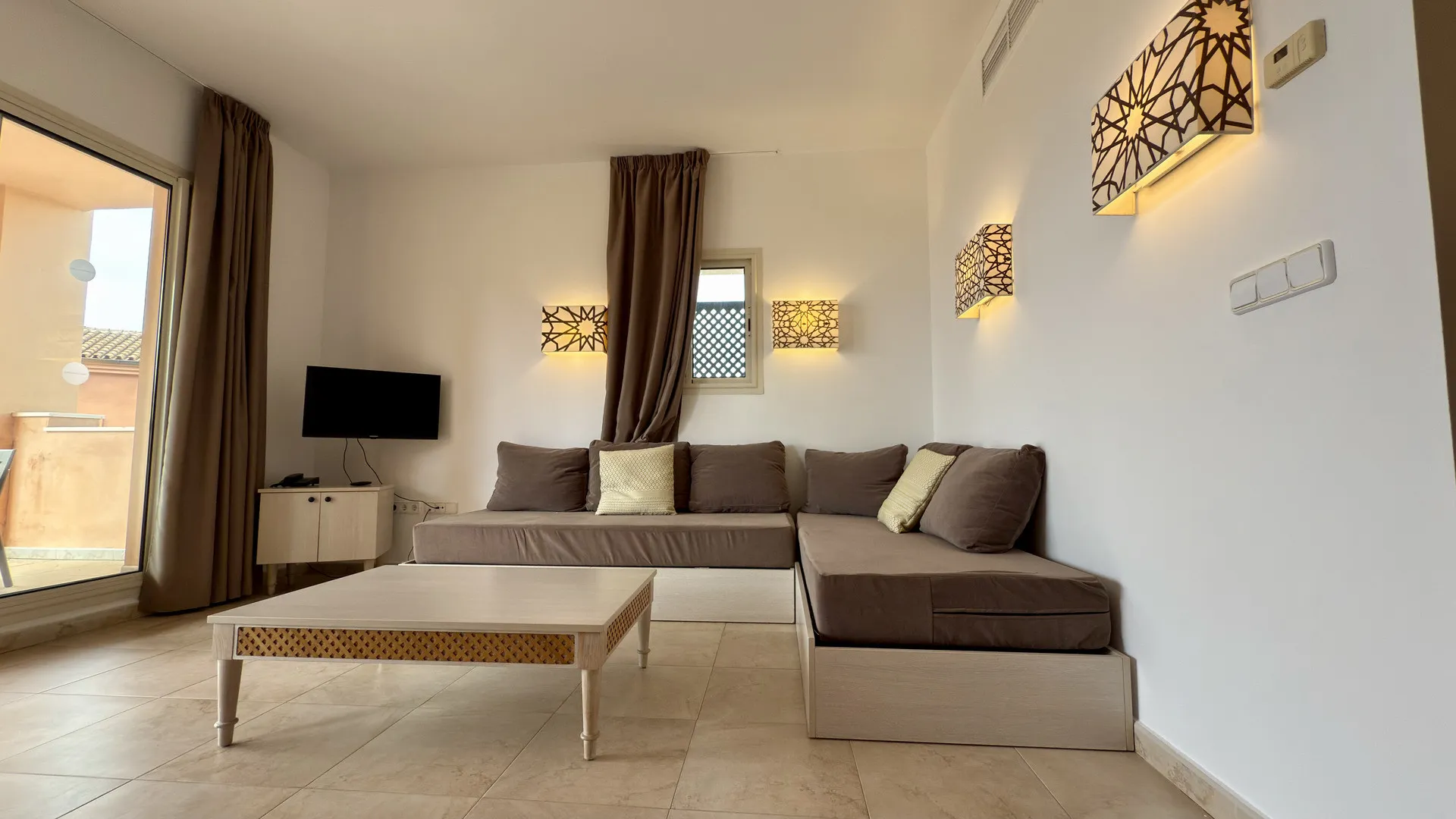 Comprar apartamento planta baja en Bahia de las Rocas con 2 dormitorios