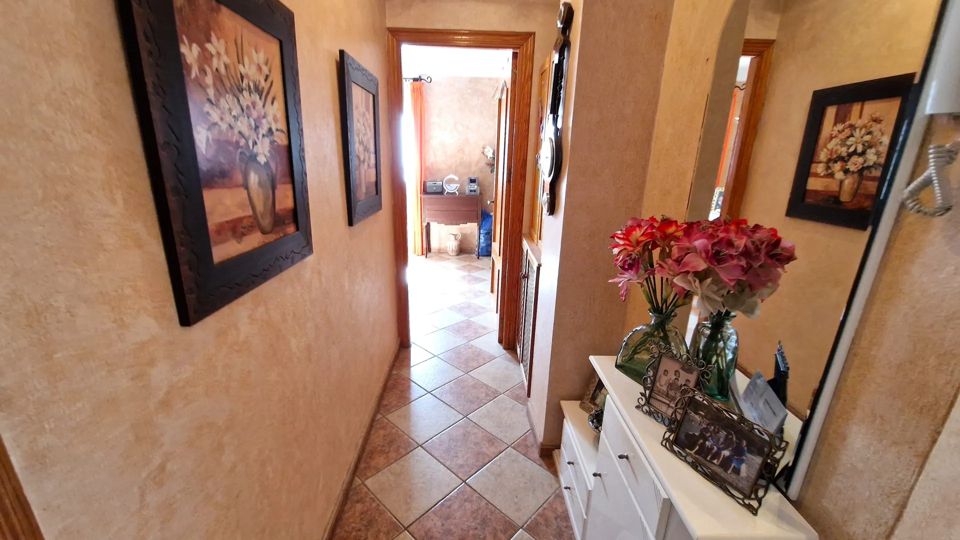 Manilva Pueblo, pareado a la venta con 6 dormitorios