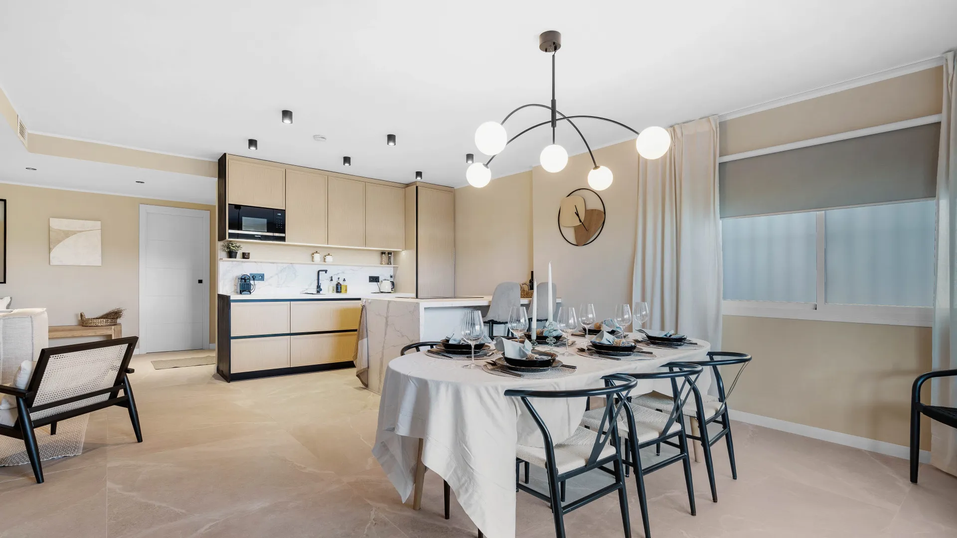 Se vende apartamento de 4 dormitorios en Jardines de Andalucia