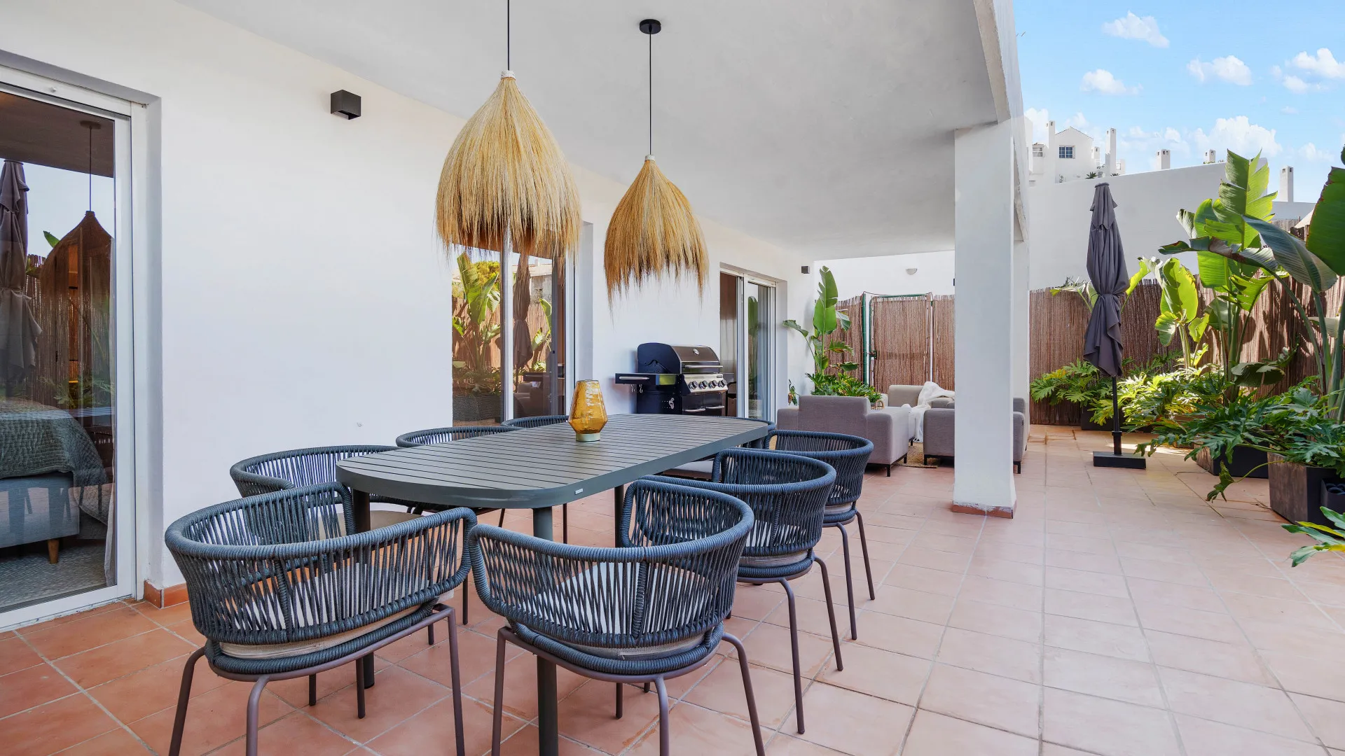 Se vende apartamento de 4 dormitorios en Jardines de Andalucia