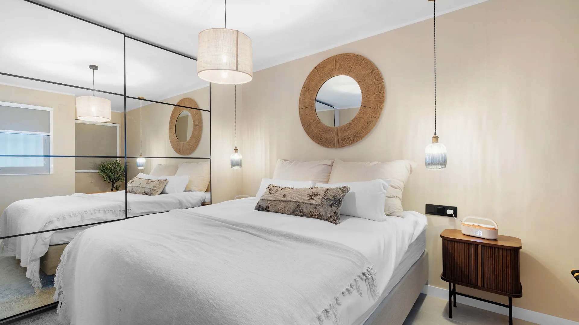 Se vende apartamento de 4 dormitorios en Jardines de Andalucia