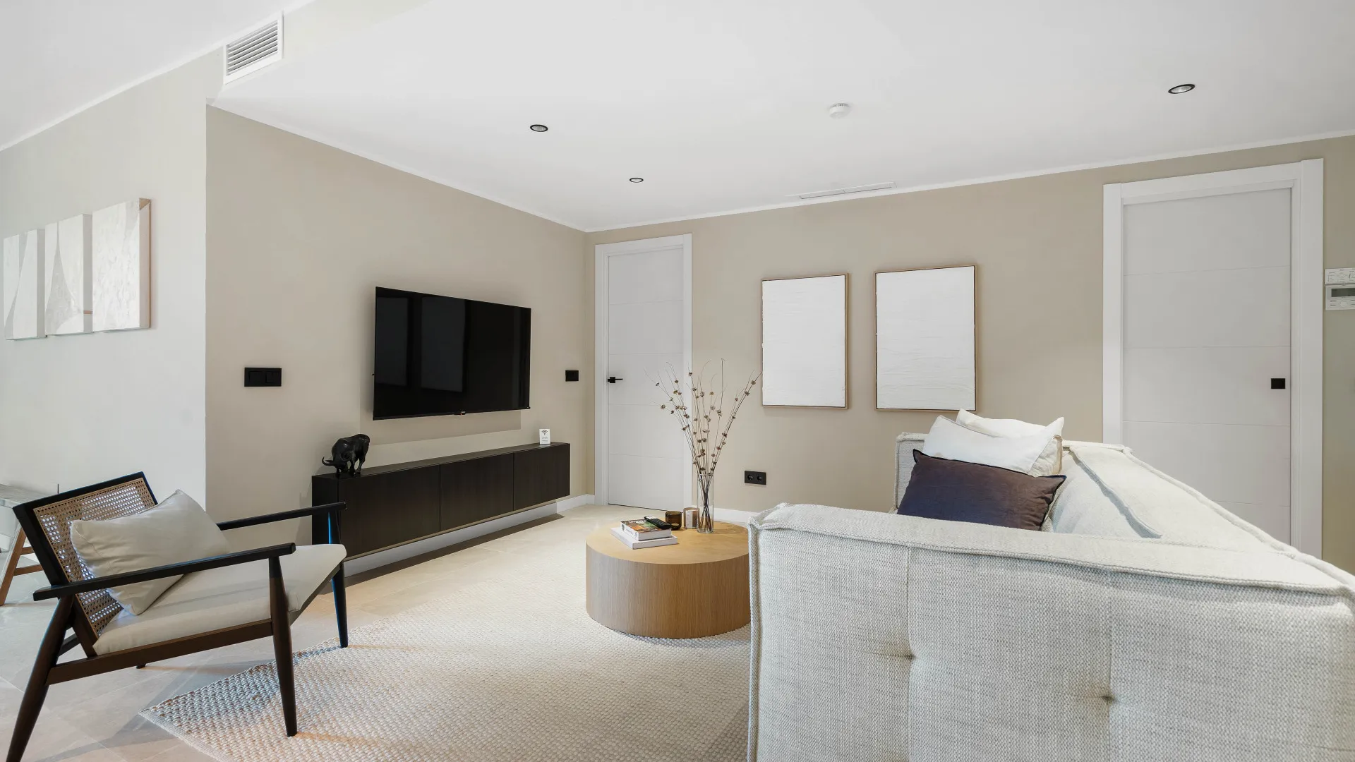 Se vende apartamento de 4 dormitorios en Jardines de Andalucia