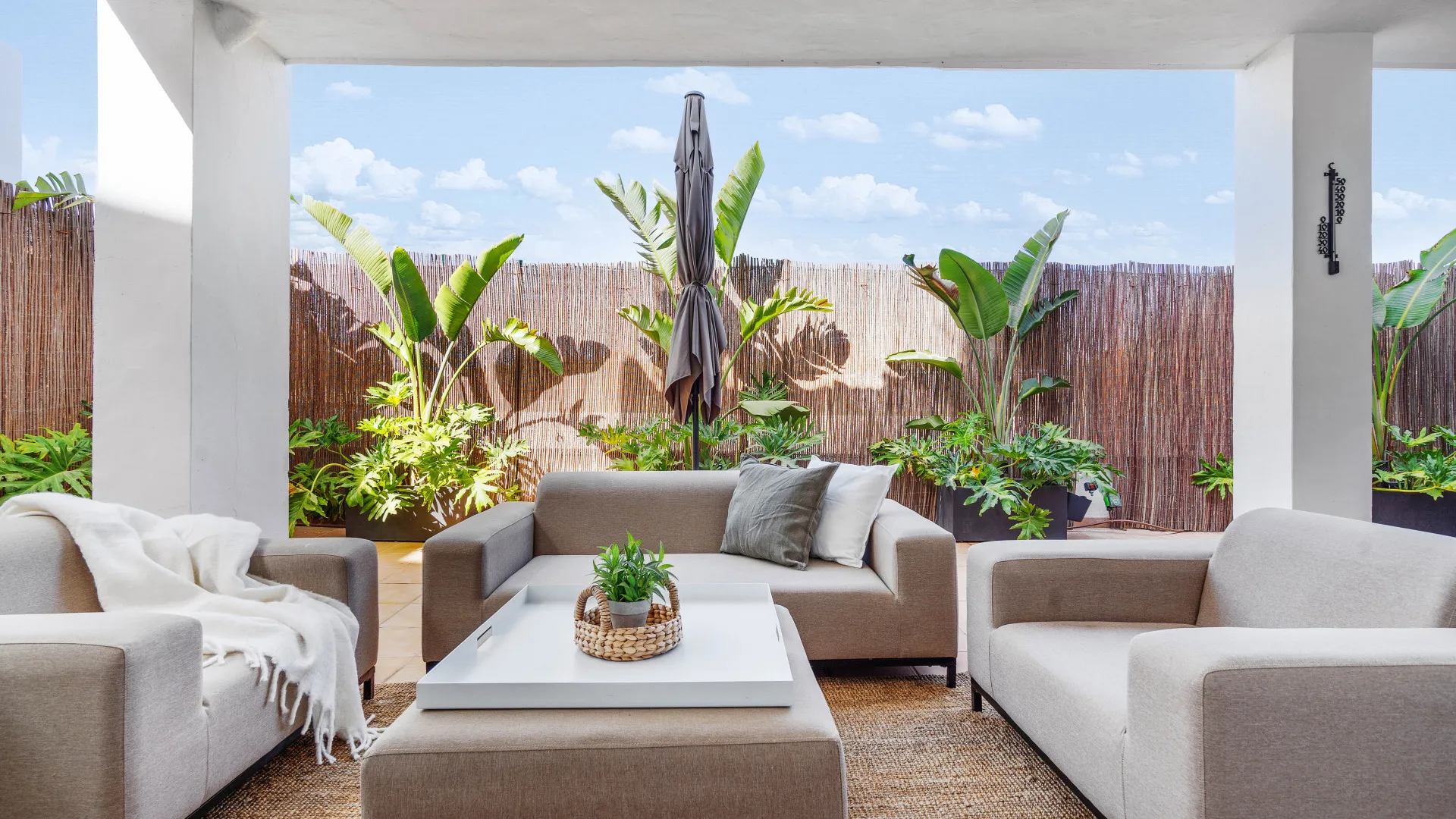 Se vende apartamento de 4 dormitorios en Jardines de Andalucia