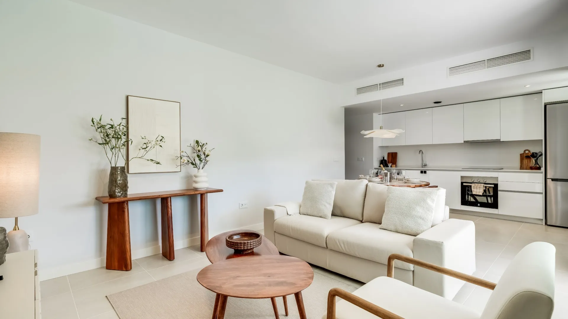 Comprar apartamento planta baja de 2 dormitorios en Estepona