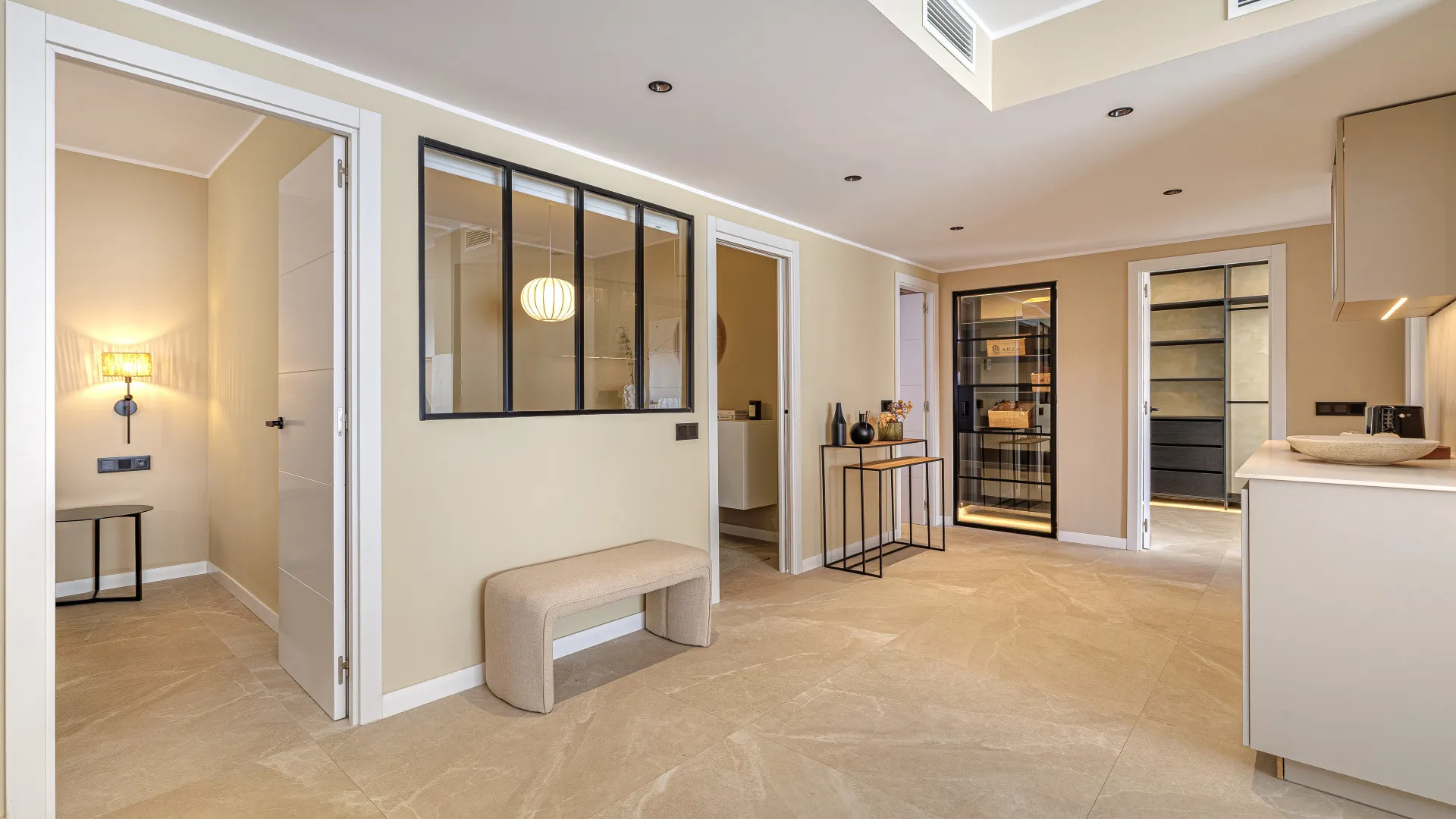 Apartamento en venta en Jardines de Andalucia con 4 dormitorios