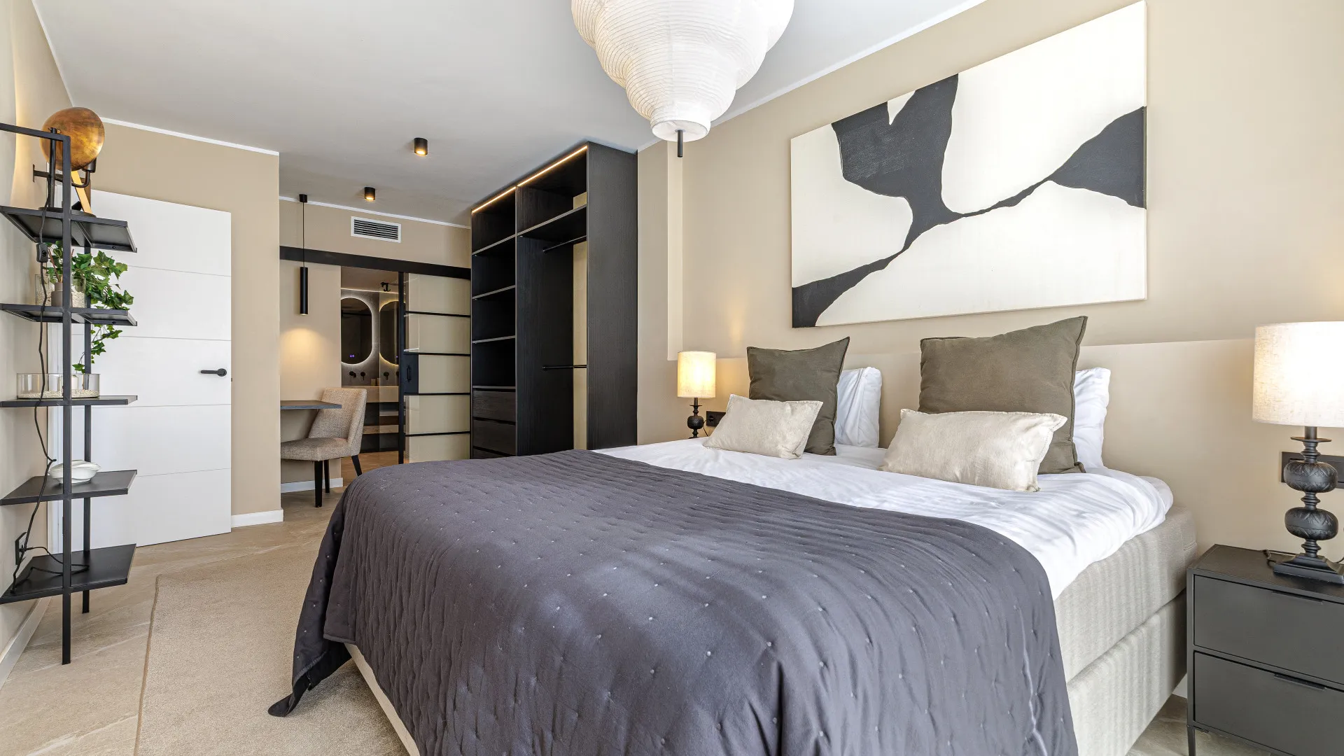 Apartamento en venta en Jardines de Andalucia con 4 dormitorios