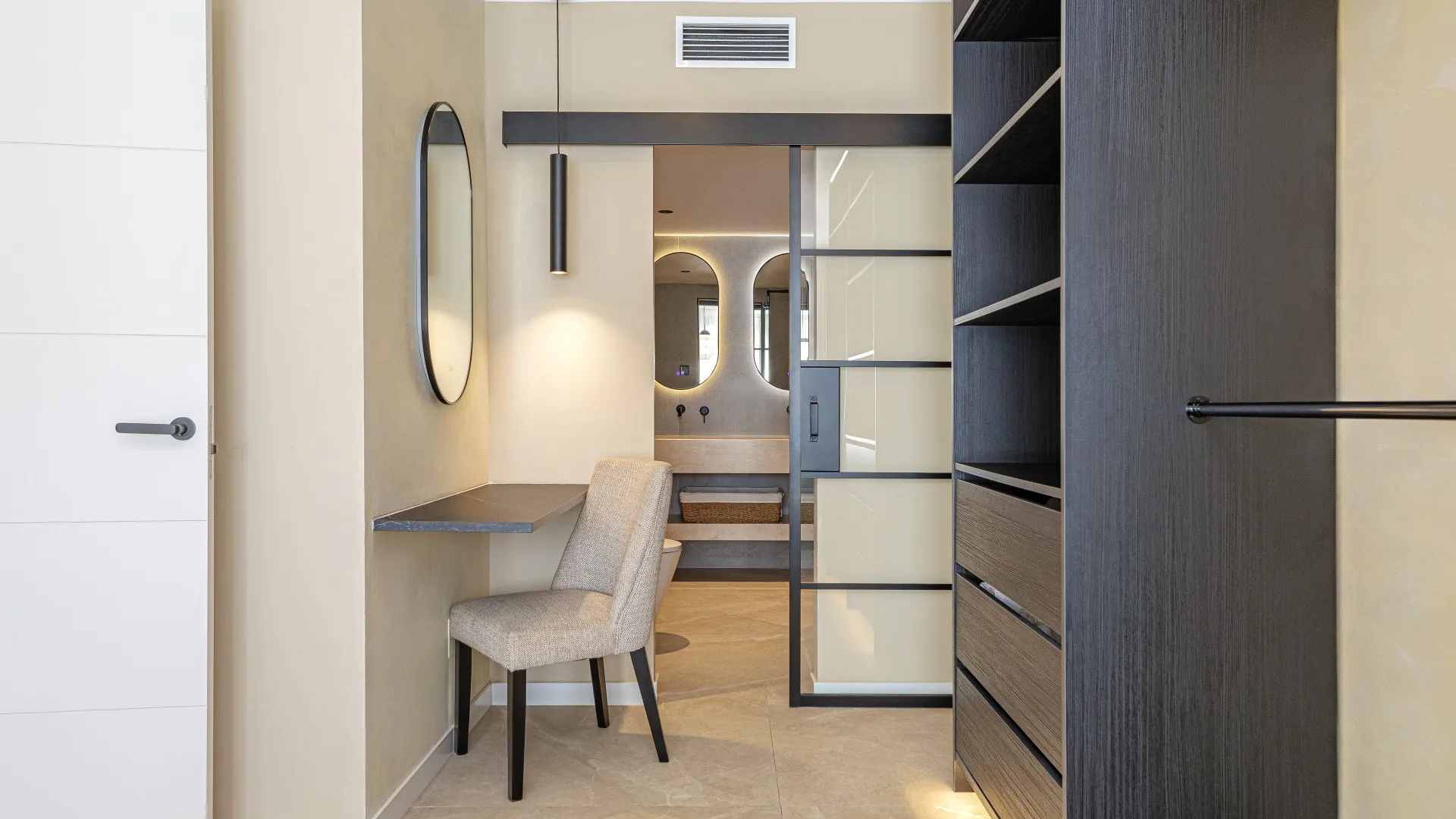 Apartamento en venta en Jardines de Andalucia con 4 dormitorios