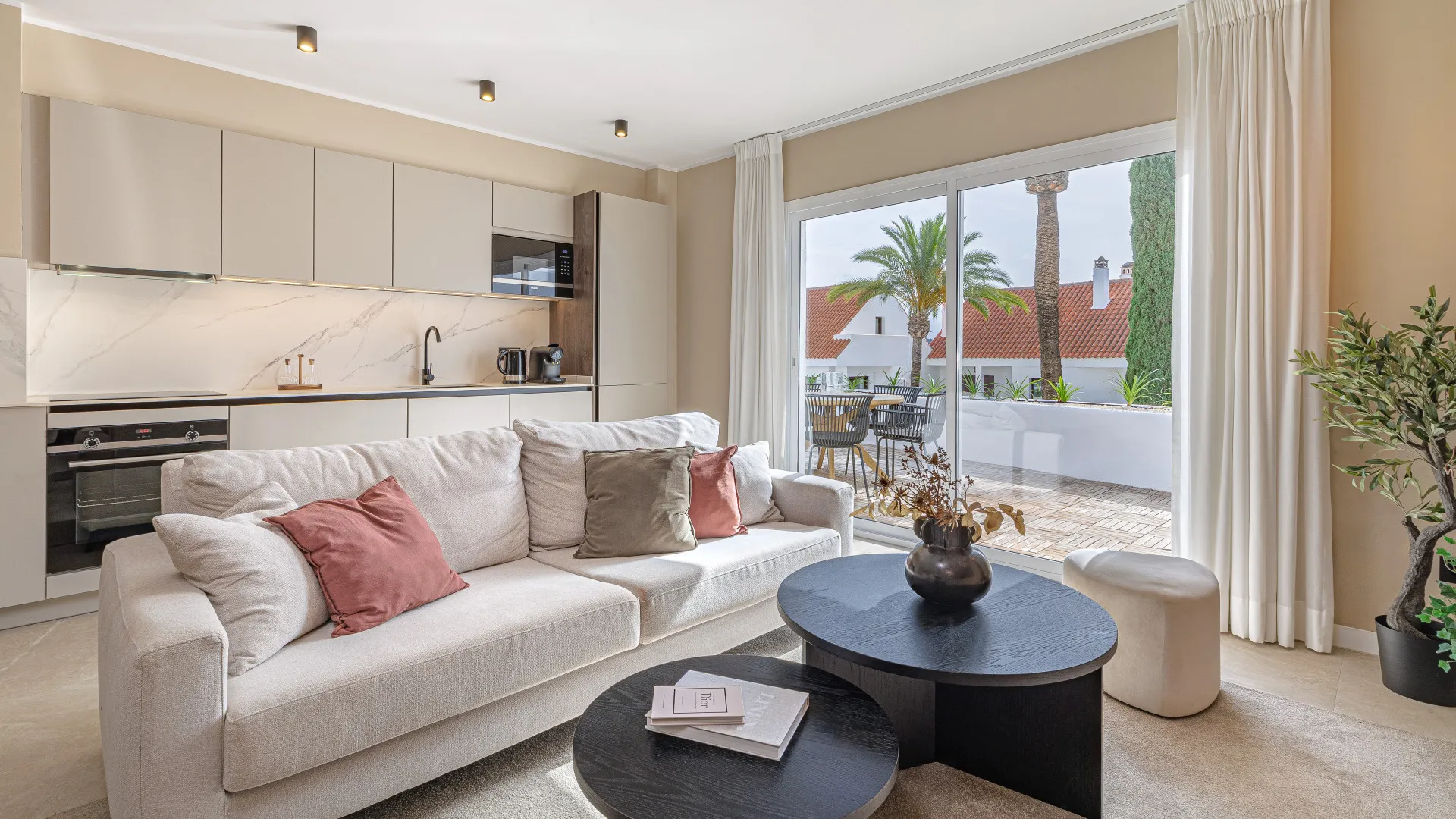 Apartamento en venta en Jardines de Andalucia con 4 dormitorios