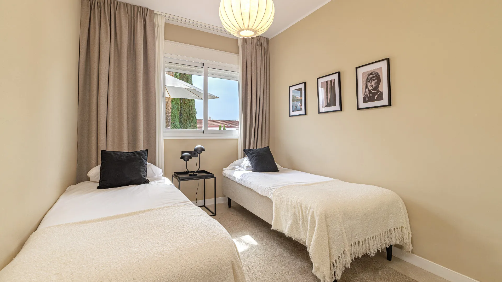Apartamento en venta en Jardines de Andalucia con 4 dormitorios