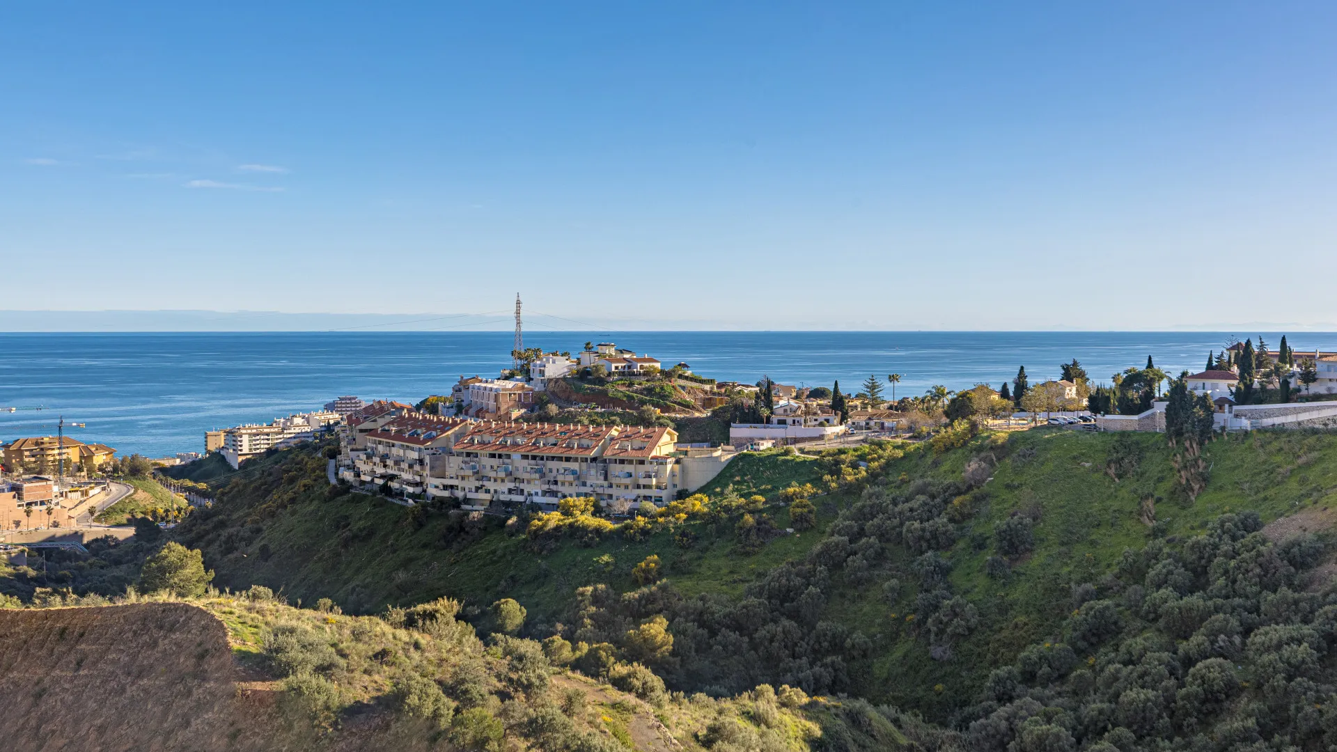 Buy penthouse in El Higueron with 2 bedrooms
