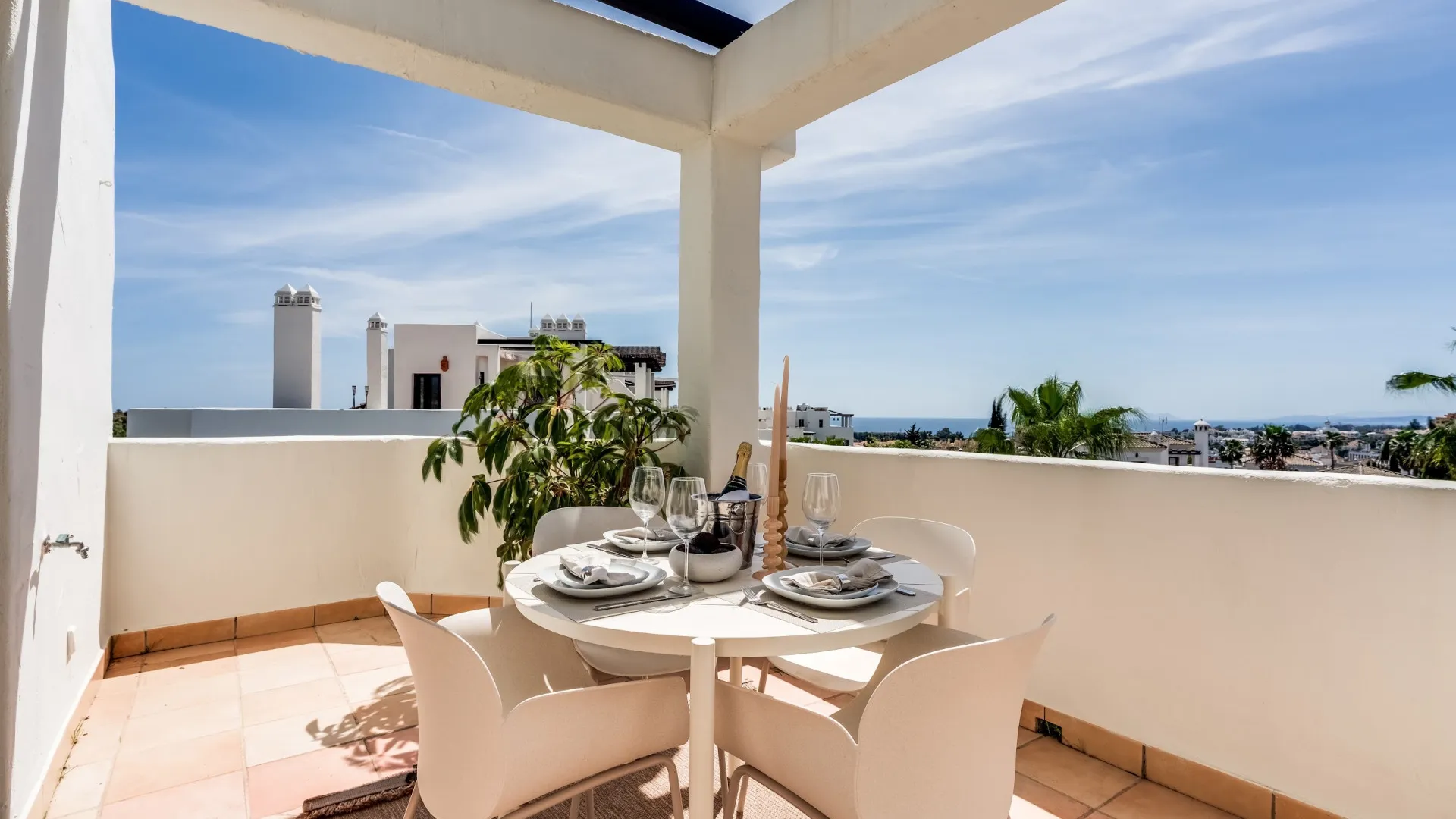 Se vende atico duplex en Estepona