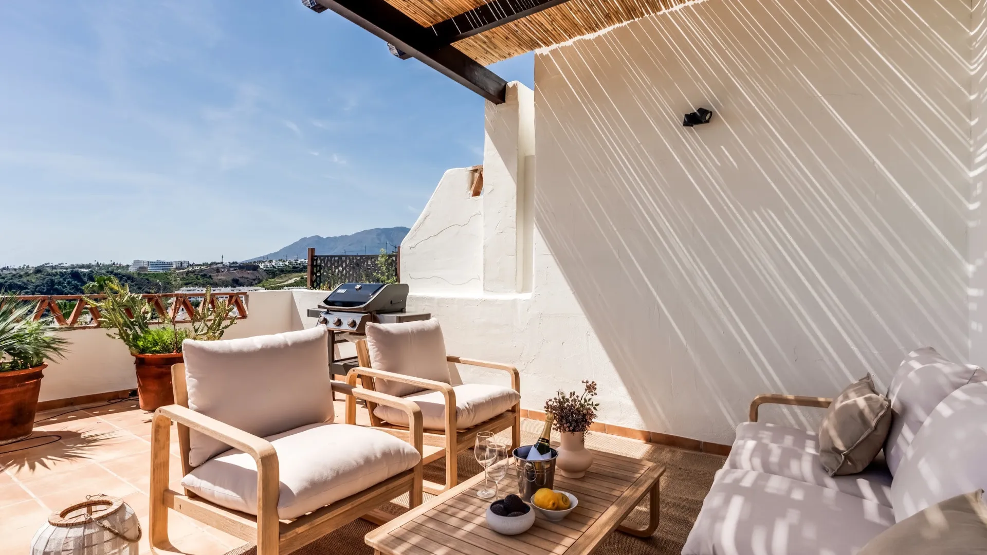 Se vende atico duplex en Estepona