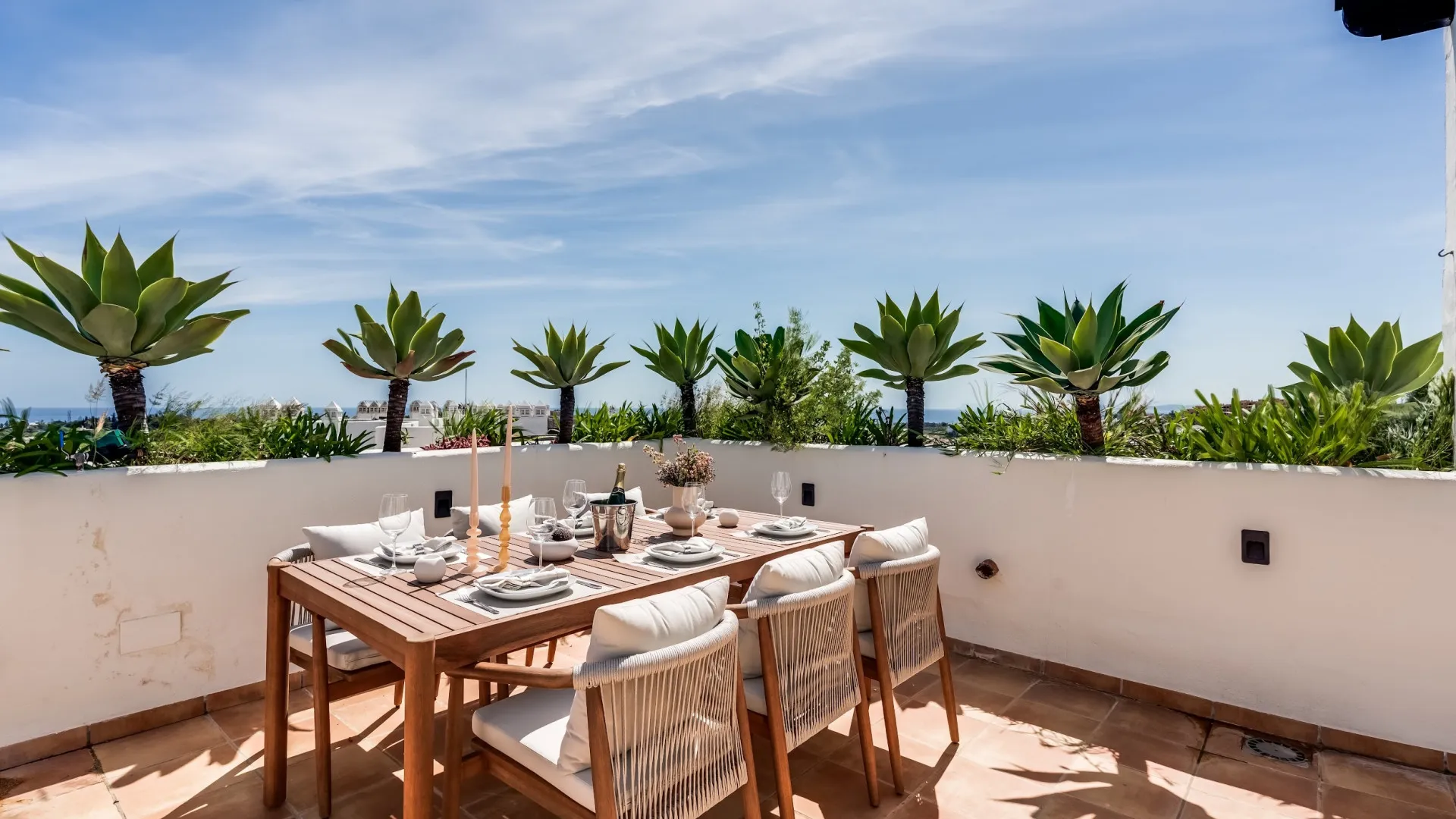 Se vende atico duplex en Estepona