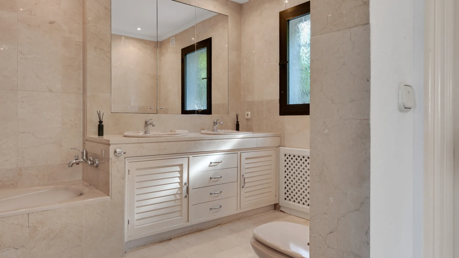 5 bedrooms villa for sale in El Rosario
