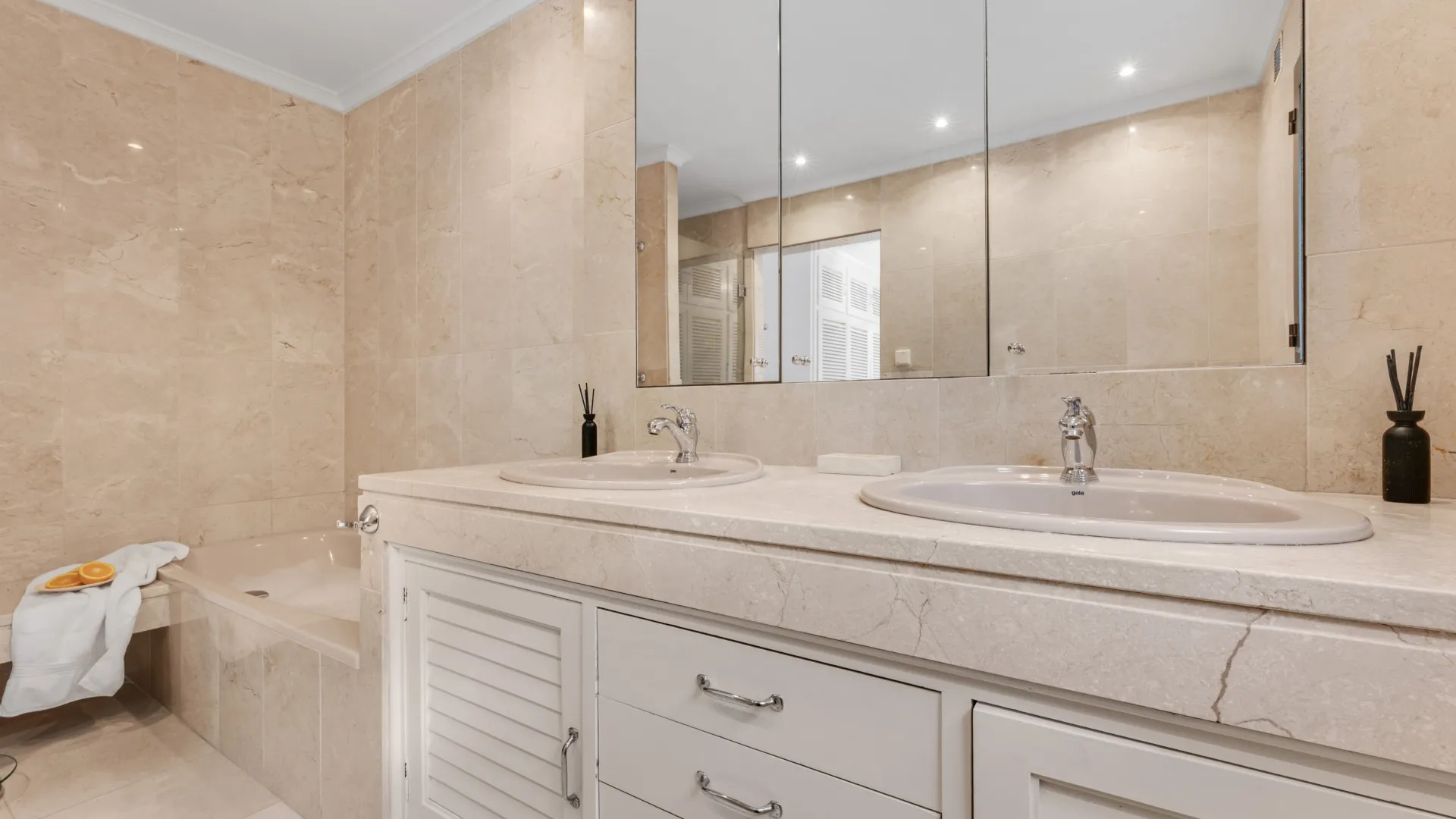 5 bedrooms villa for sale in El Rosario