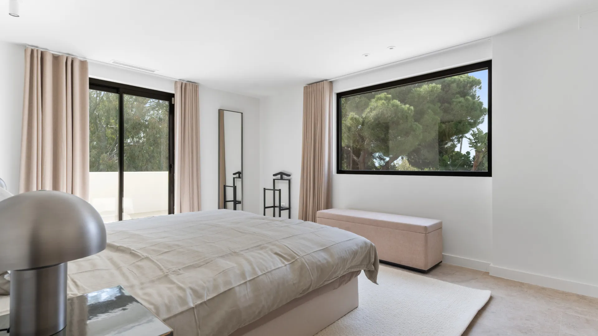 5 bedrooms Casasola villa for sale