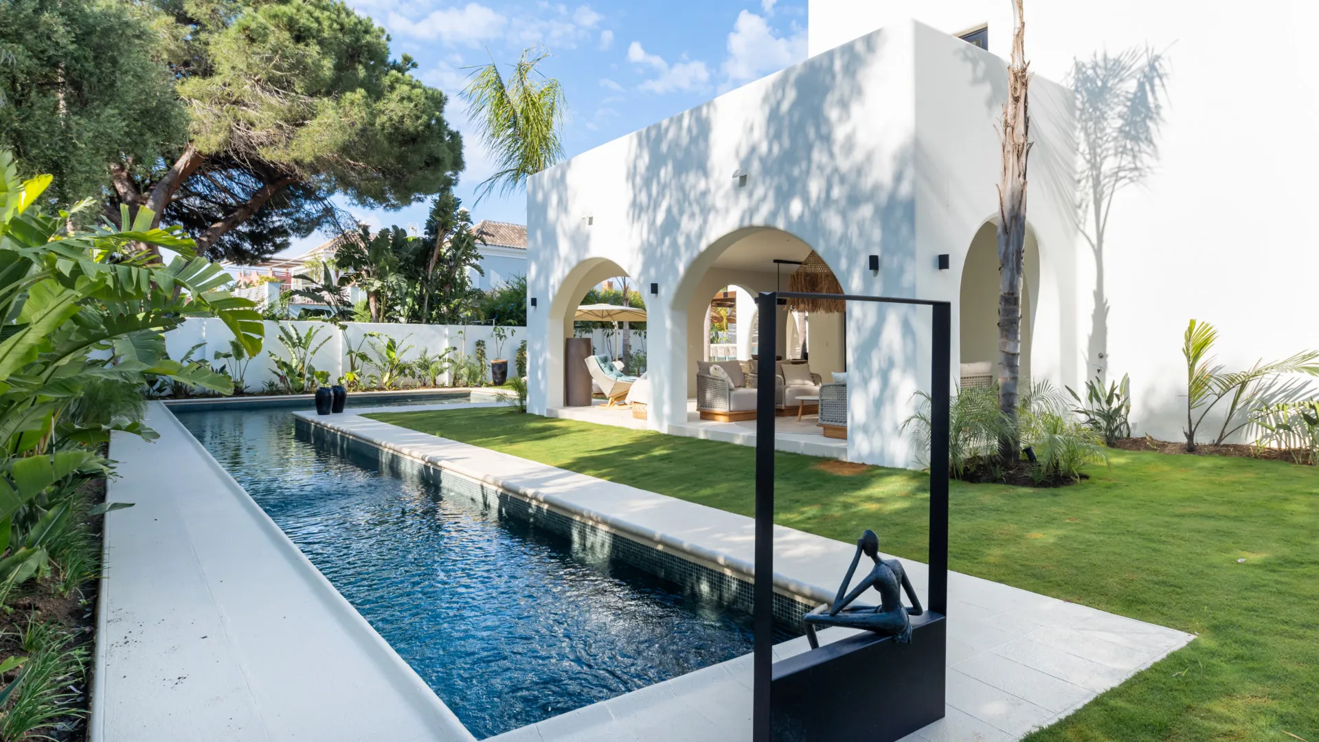 5 bedrooms Casasola villa for sale