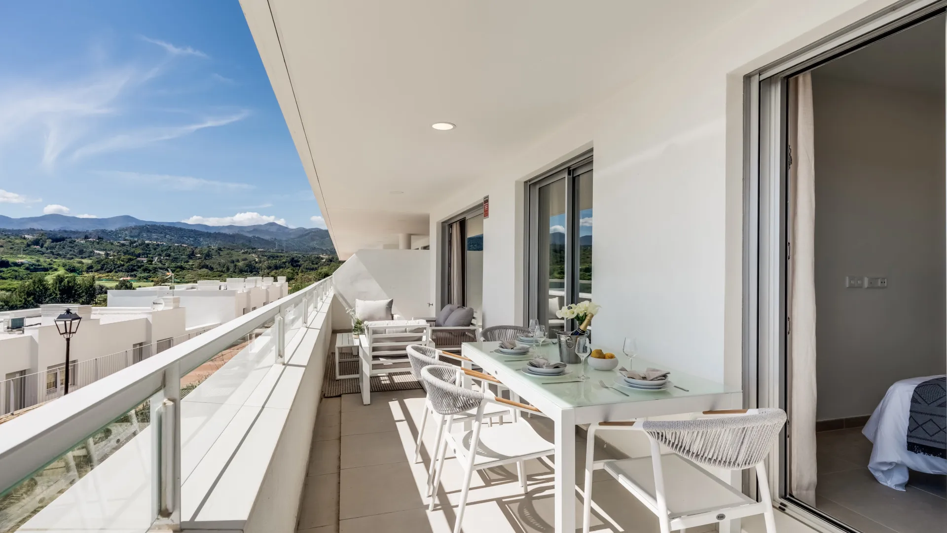 Estepona, apartamento de 2 dormitorios en venta
