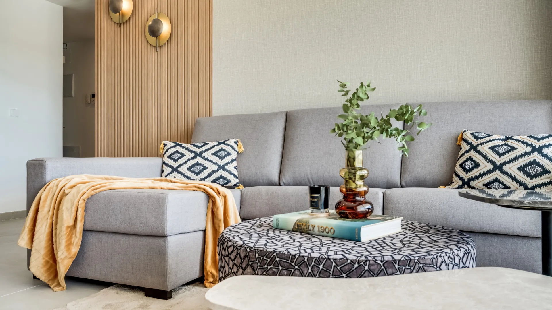 Estepona, apartamento de 2 dormitorios en venta