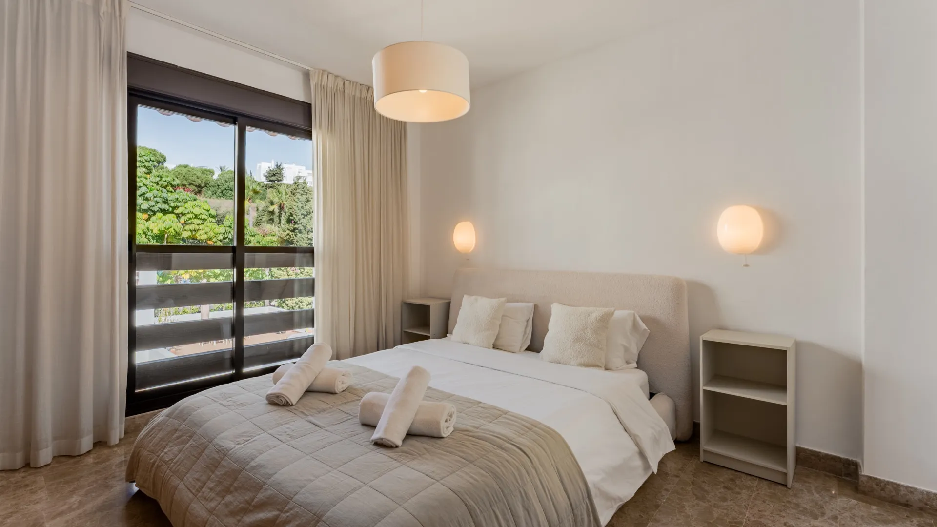 For sale 2 bedrooms duplex penthouse in Estepona