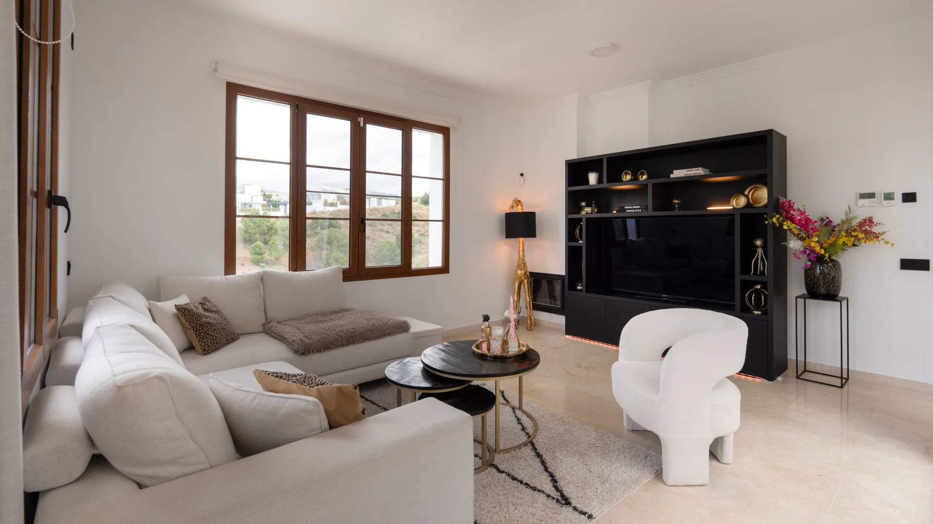 Estepona 4 bedrooms villa for sale