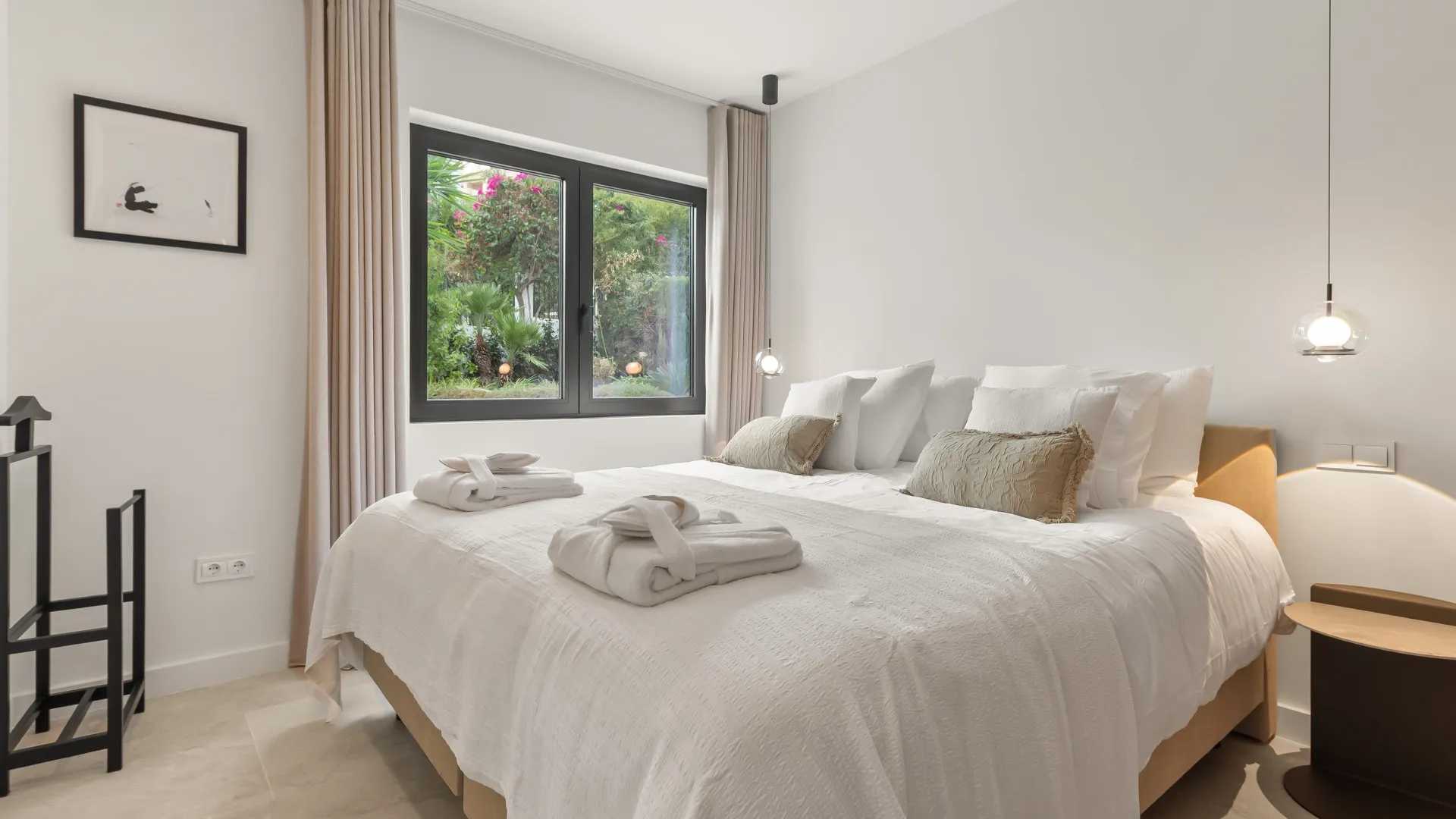Los Naranjos Hill Club 4 bedrooms villa for sale