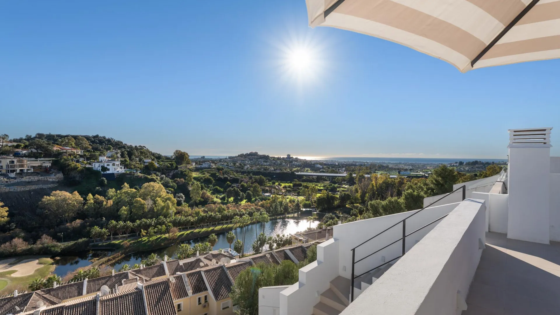 La Quinta, atico duplex en venta con 3 dormitorios