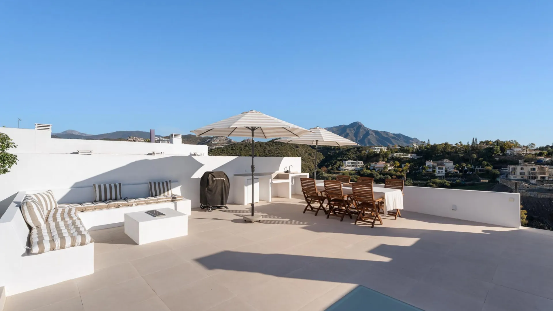 La Quinta, atico duplex en venta con 3 dormitorios