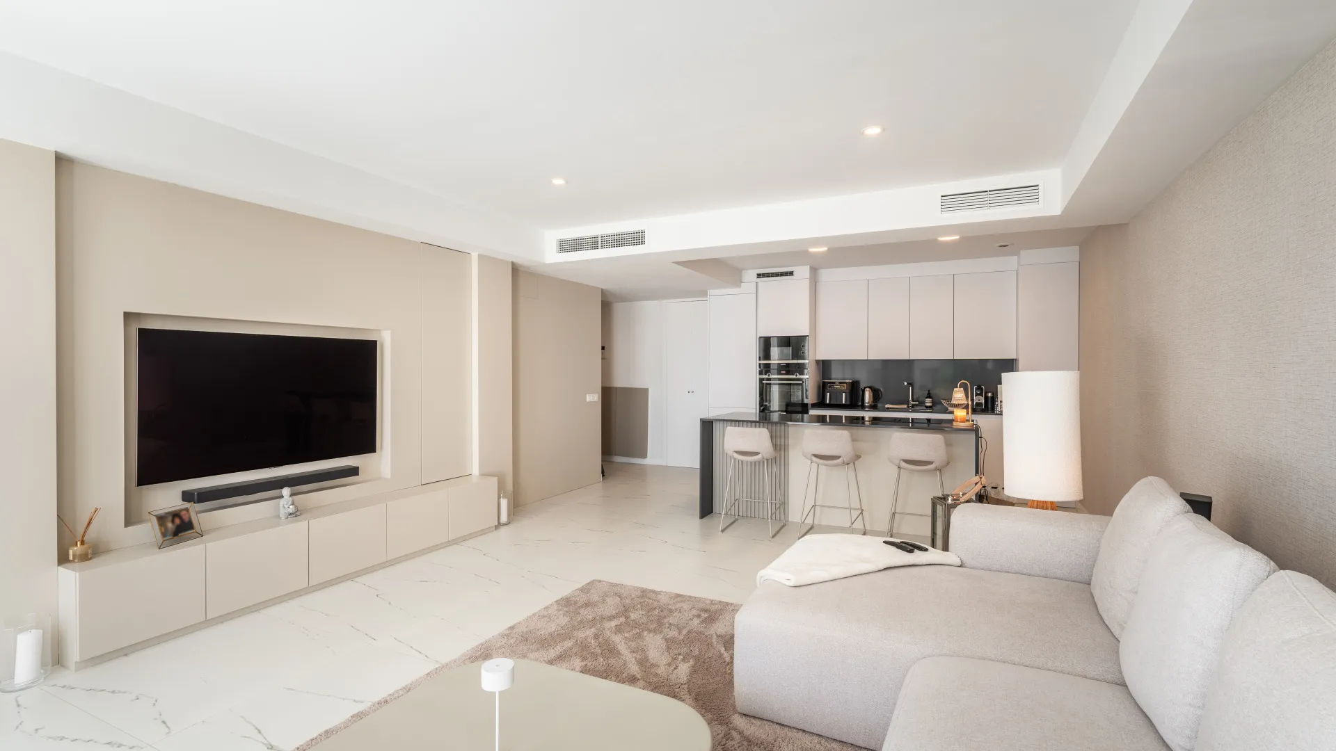 Ground floor apartment for sale in Azata Delmare