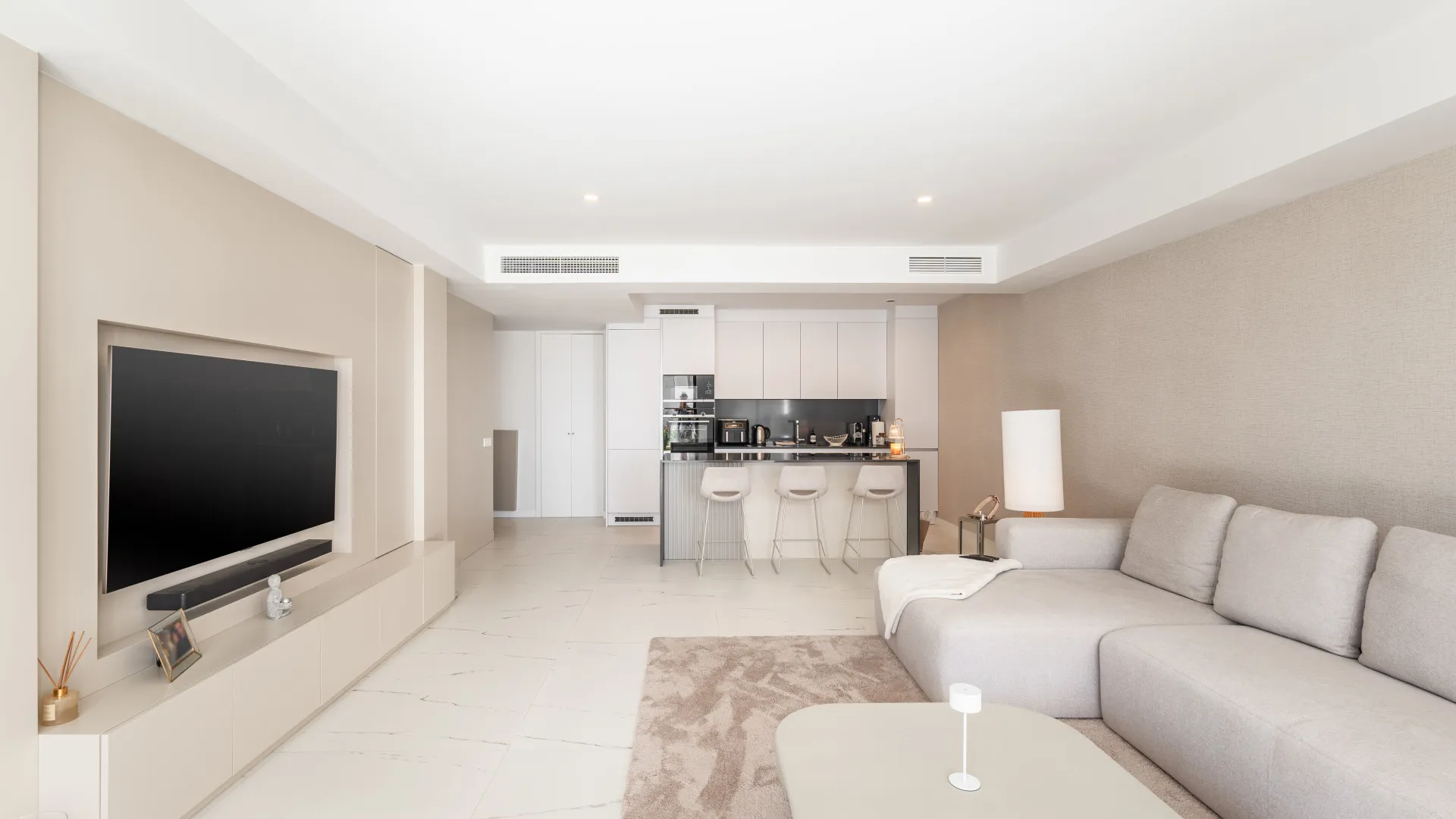 Ground floor apartment for sale in Azata Delmare