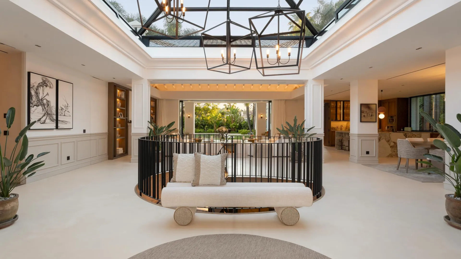 For sale 6 bedrooms villa in Nueva Andalucia