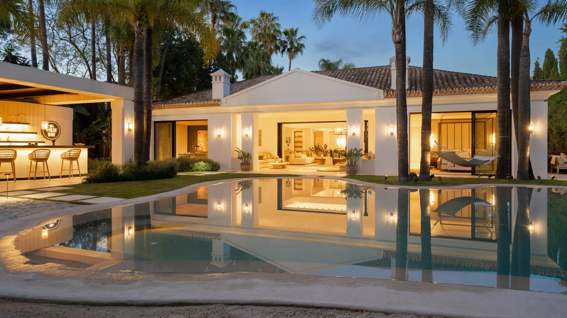 For sale 6 bedrooms villa in Nueva Andalucia