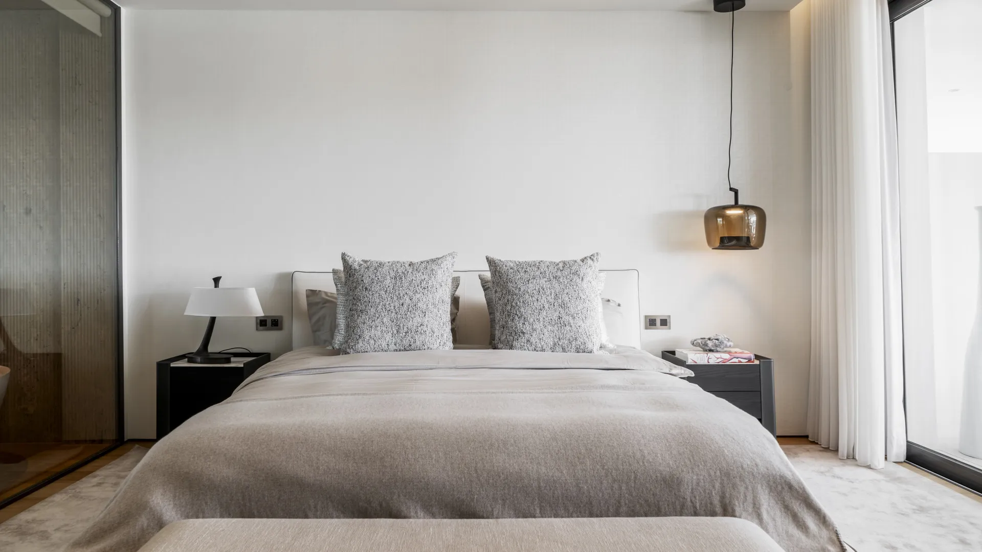Comprar duplex planta baja de 5 dormitorios en Marbella Ciudad