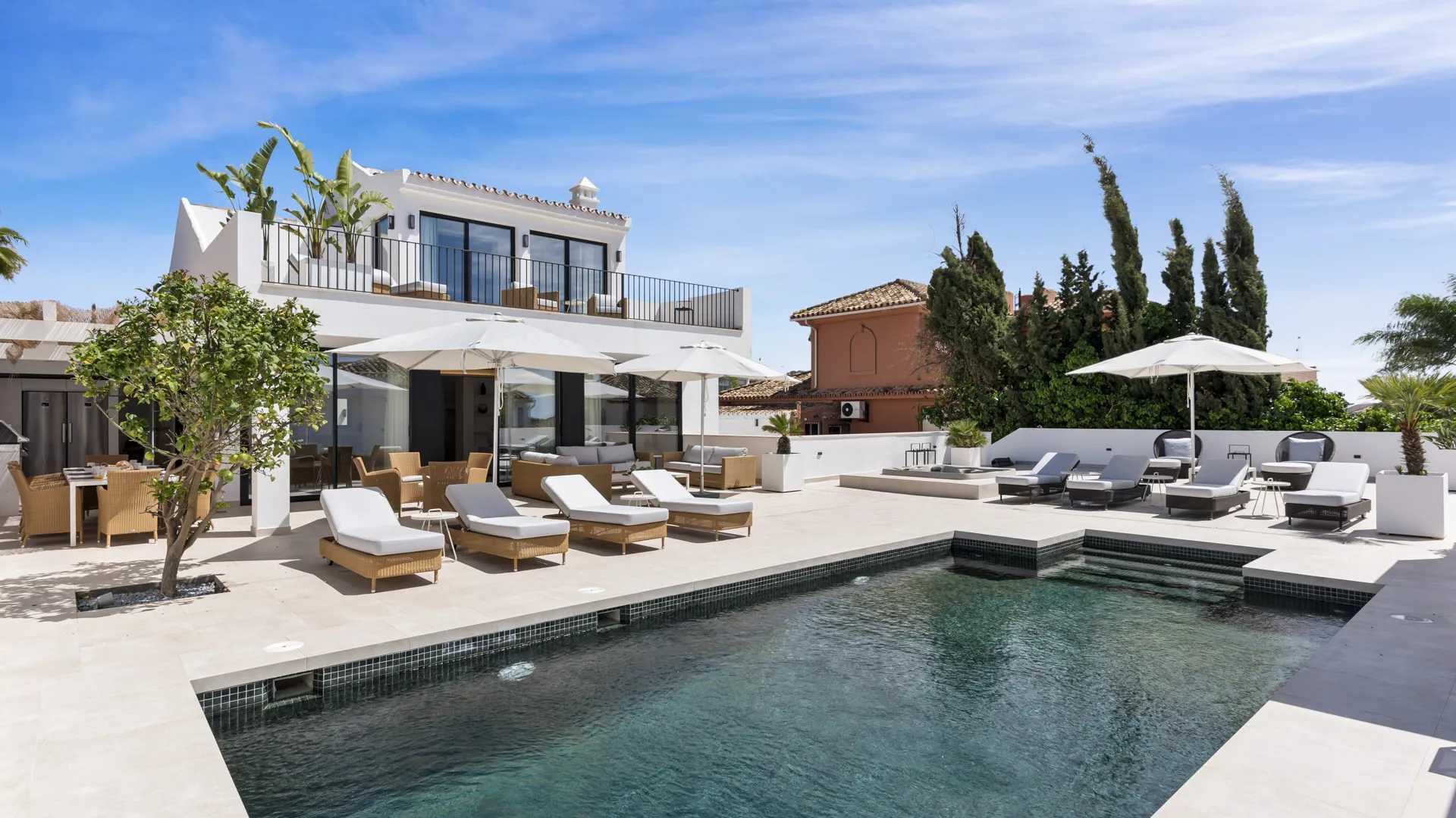 Villa a la venta con 5 dormitorios en El Rosario