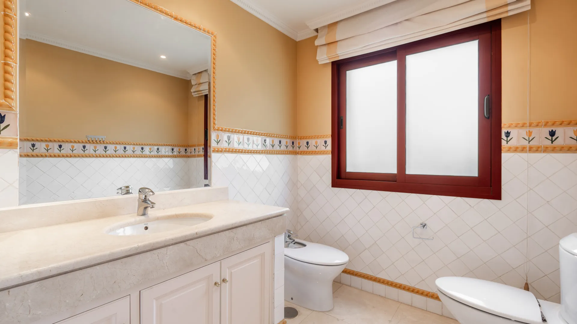 Villa for sale in Altos Reales