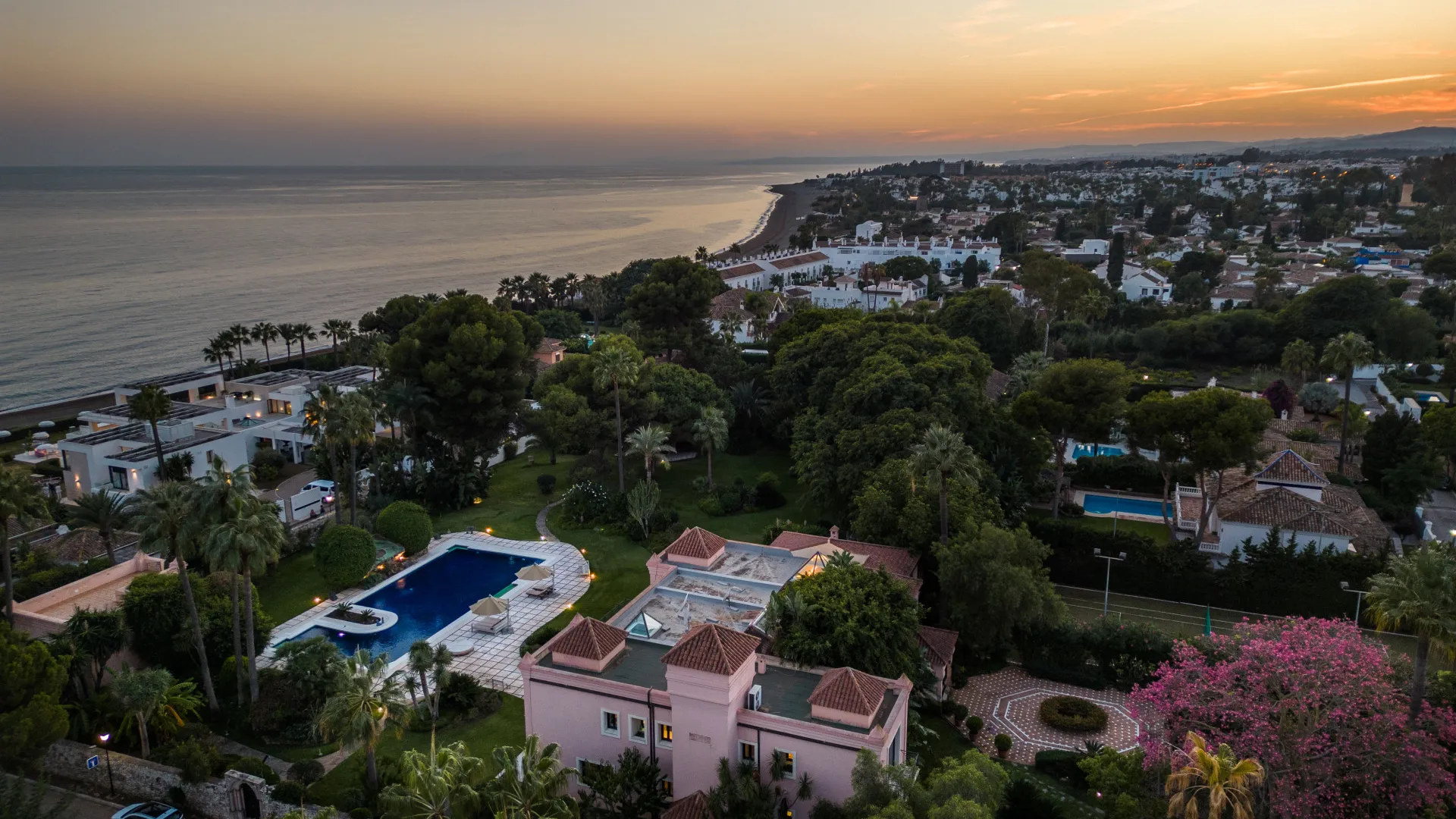 Villa en venta de 8 dormitorios en Paraiso Barronal