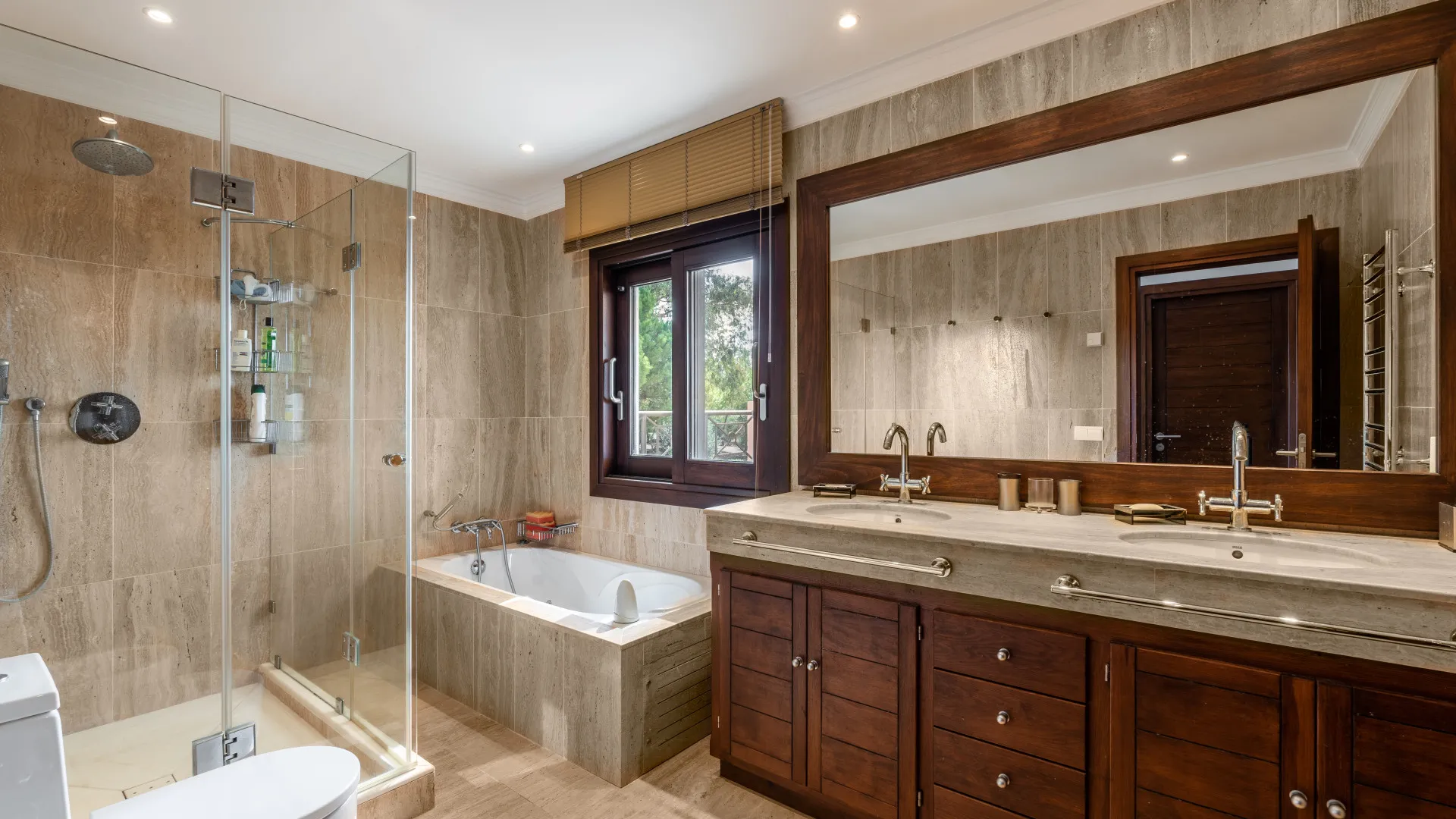 Villa en venta de 8 dormitorios en Paraiso Barronal