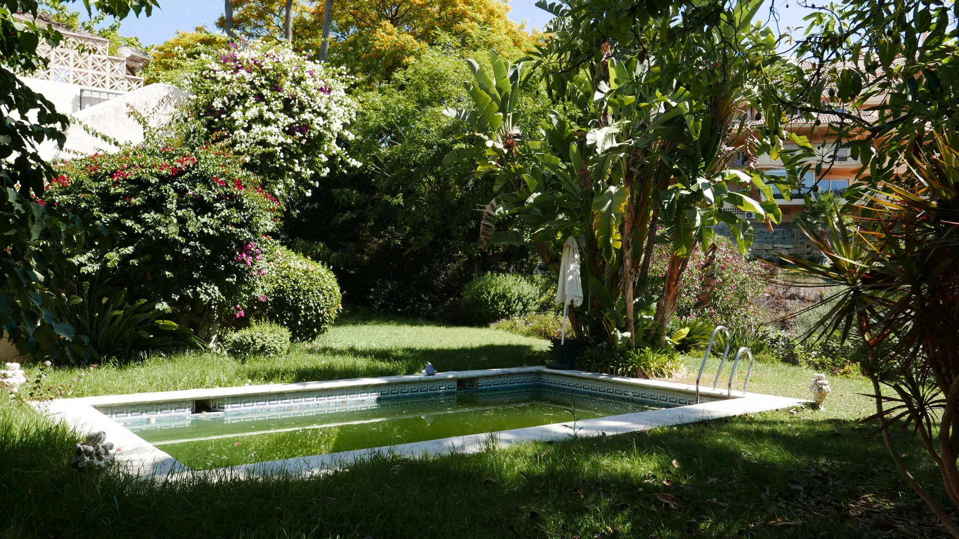 Comprar villa en Los Naranjos Hill Club