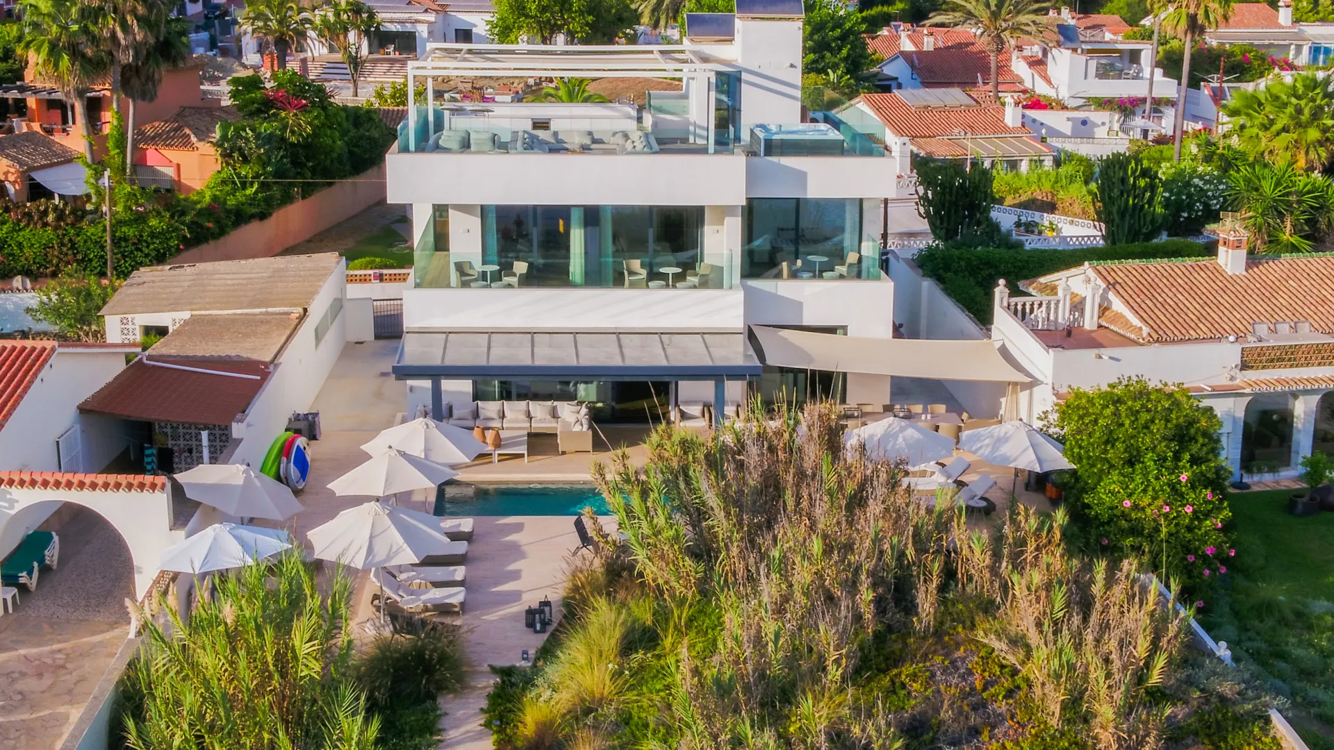 Costabella, villa con 6 dormitorios a la venta