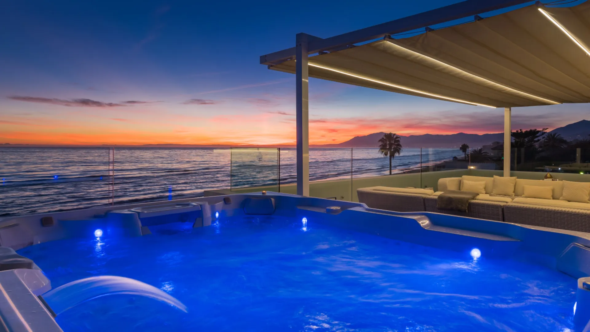 Costabella, villa con 6 dormitorios a la venta