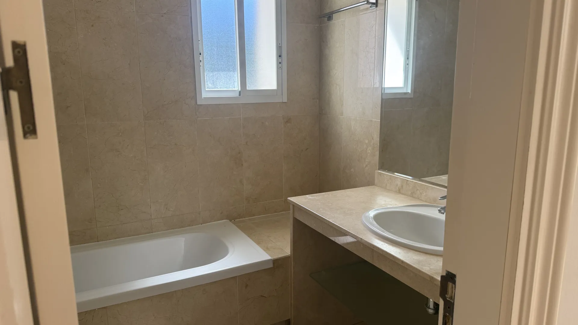 For sale duplex penthouse in Aloha Gardens