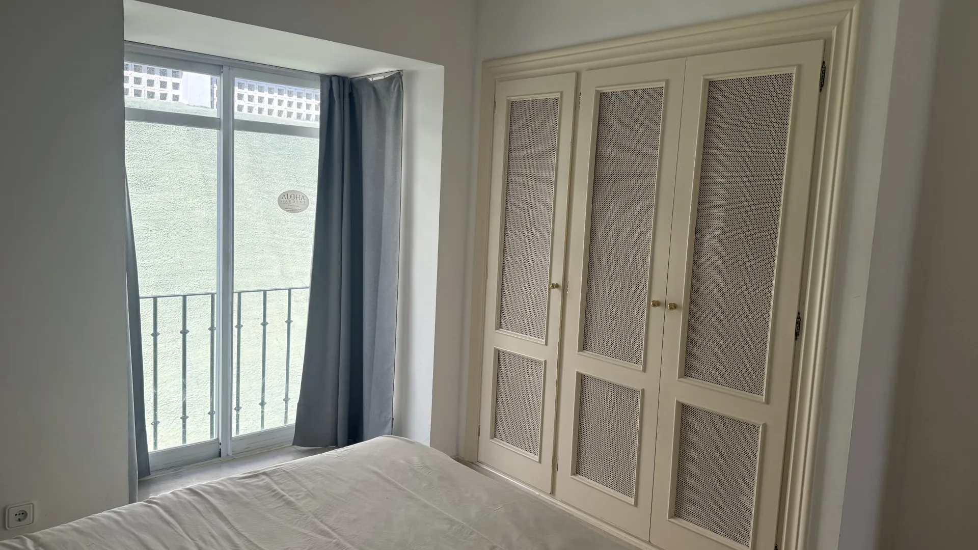 For sale duplex penthouse in Aloha Gardens