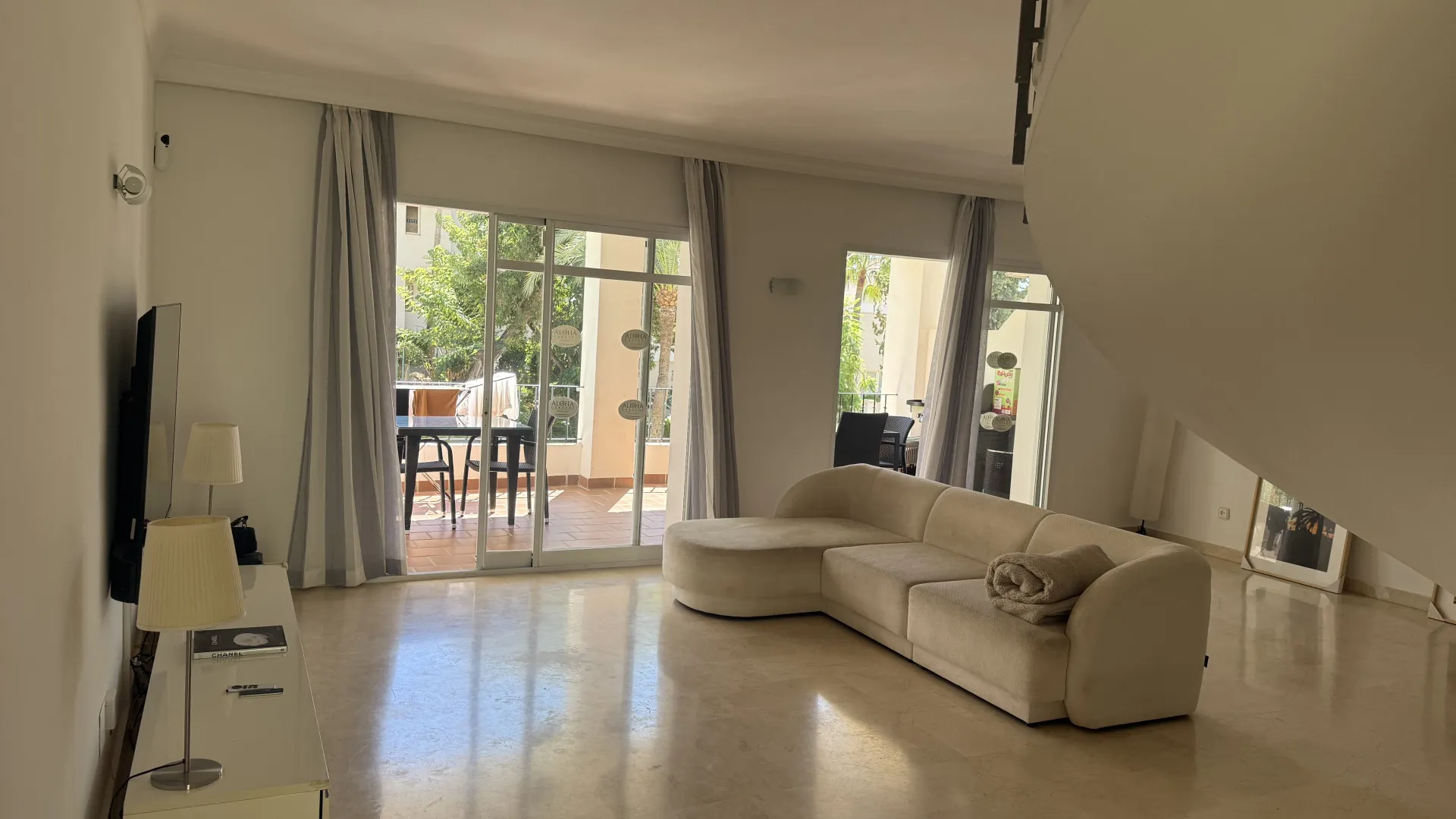 For sale duplex penthouse in Aloha Gardens