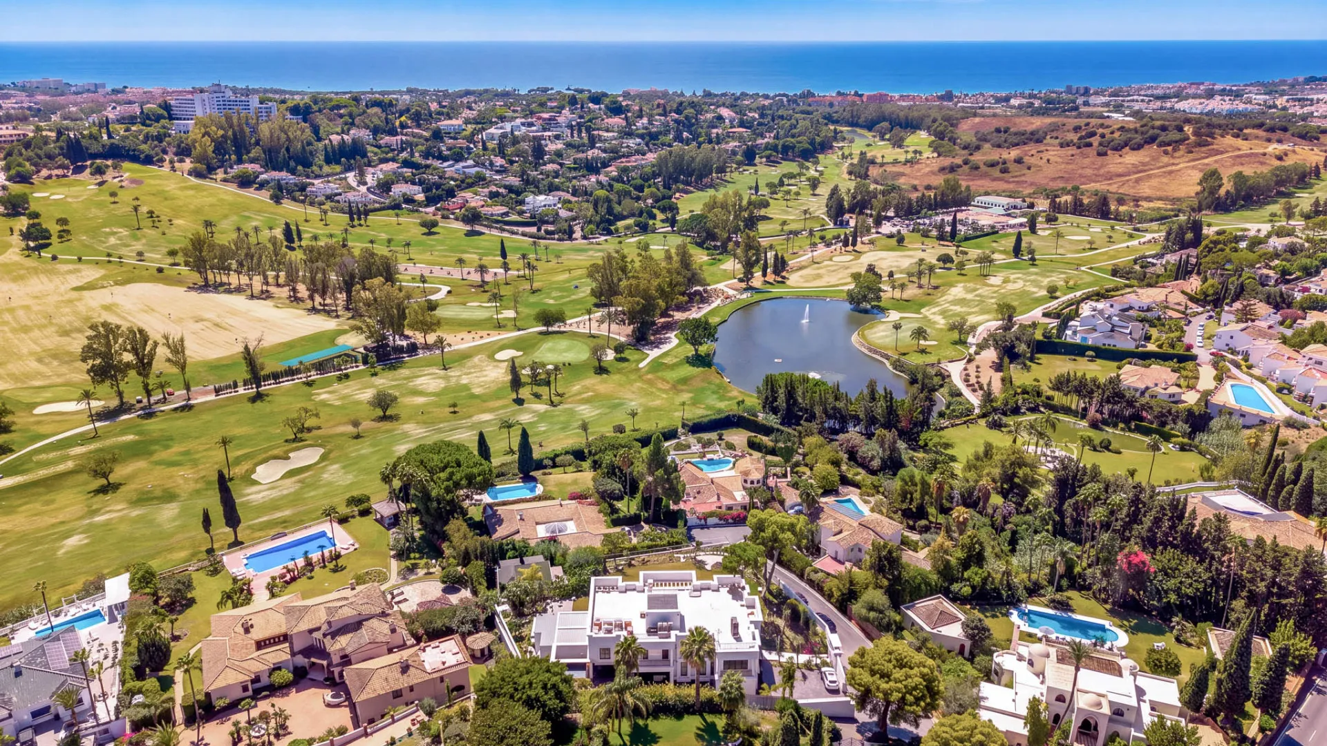 Se vende villa en Benahavis con 8 dormitorios