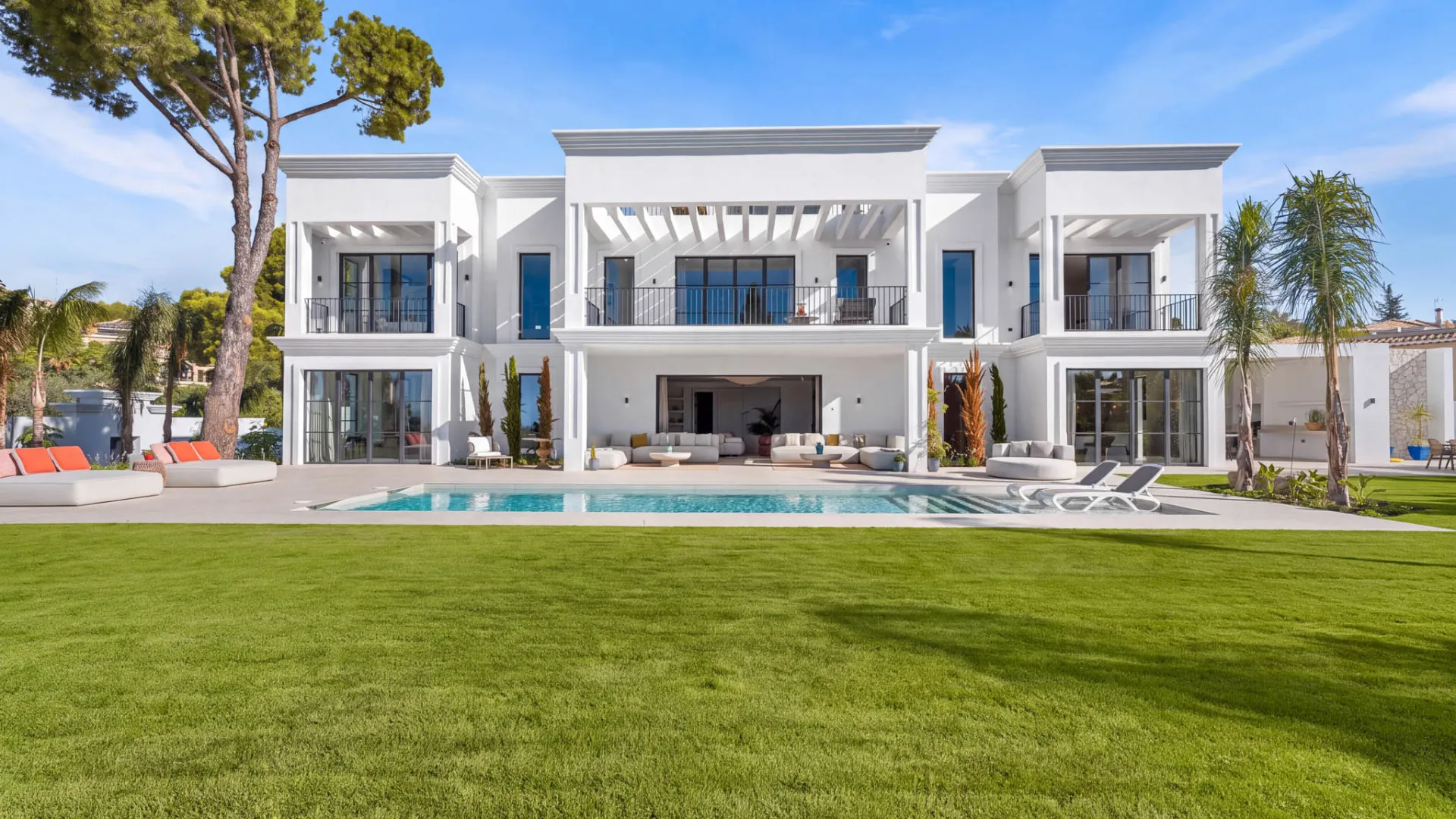 Se vende villa en Benahavis con 8 dormitorios