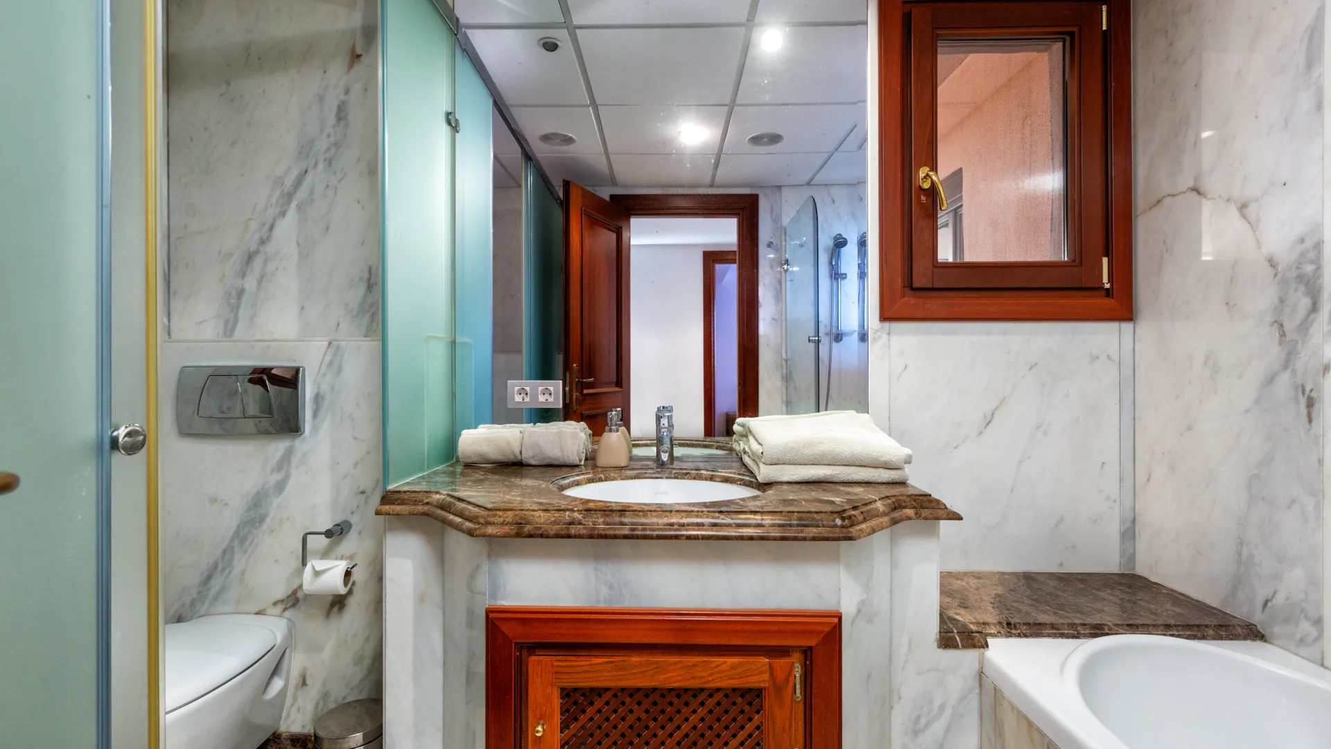 Se vende apartamento con 3 dormitorios en Mar Azul