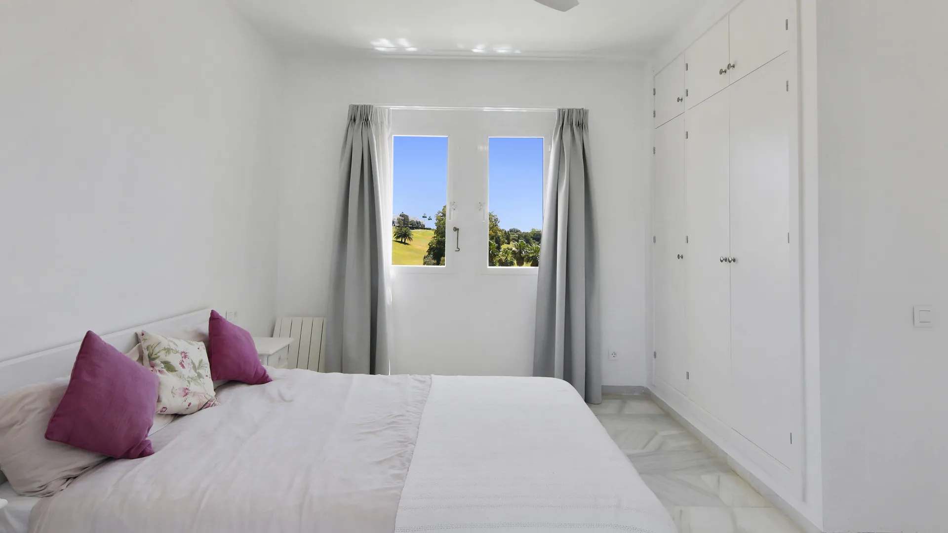 Villa a la venta en Estepona Golf de 3 dormitorios